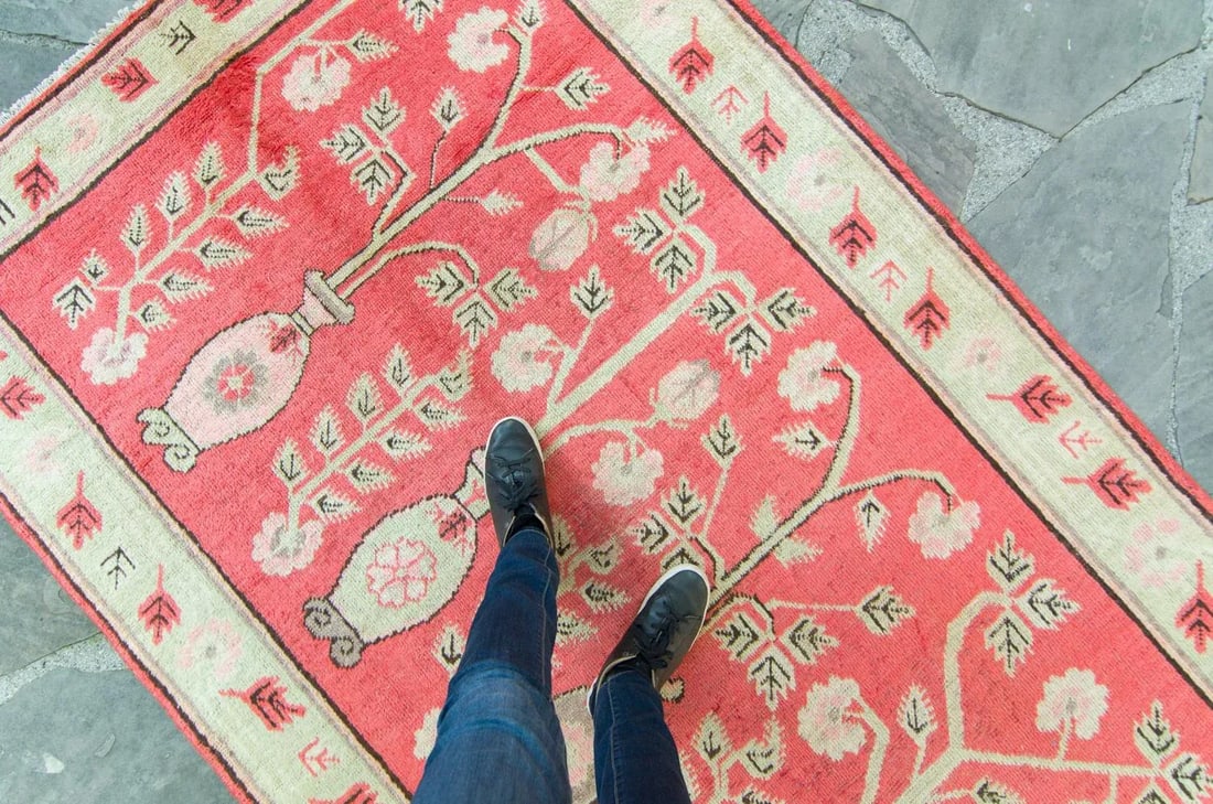 1930s Vintage Pictorial Khotan Samarkand Rug- 4'10'' * 7'10'' - 6
