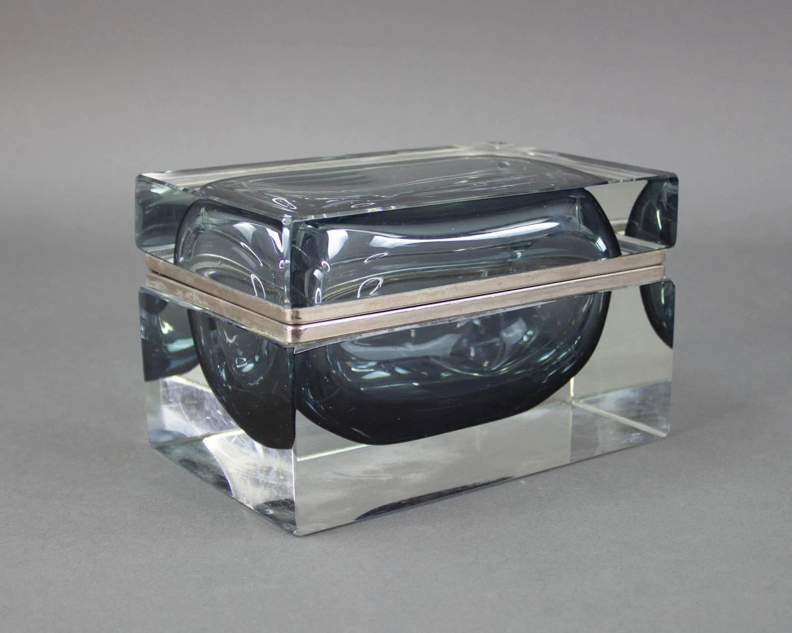 Mid 20th Century Mandruzzato Murano Italy Sommerso Smoke Gray Art Glass Trinket Jewel Box - 6