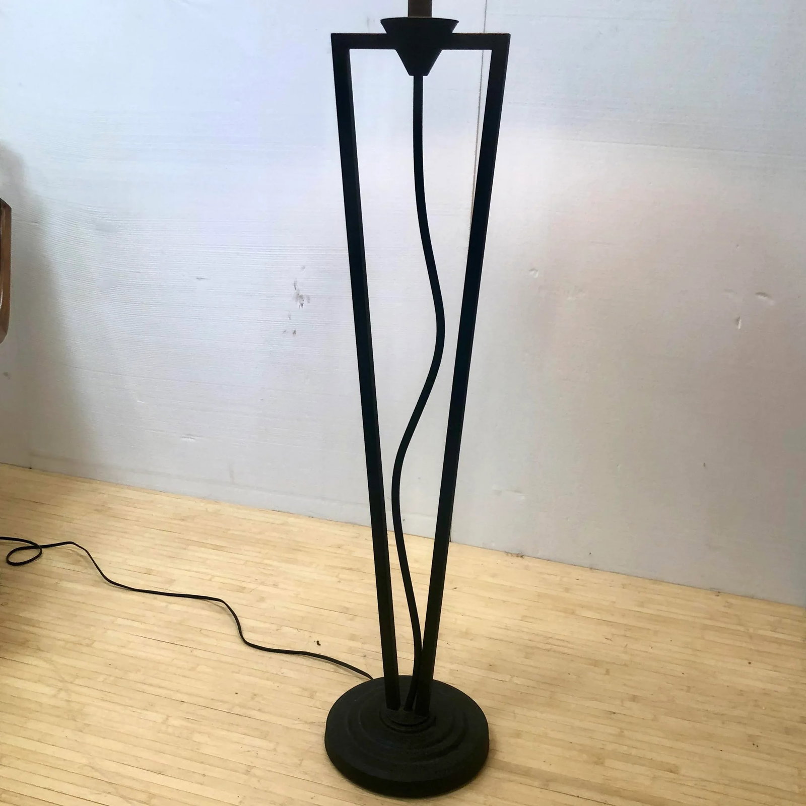 Vintage Squiggle Iron Floor Lamp - 4