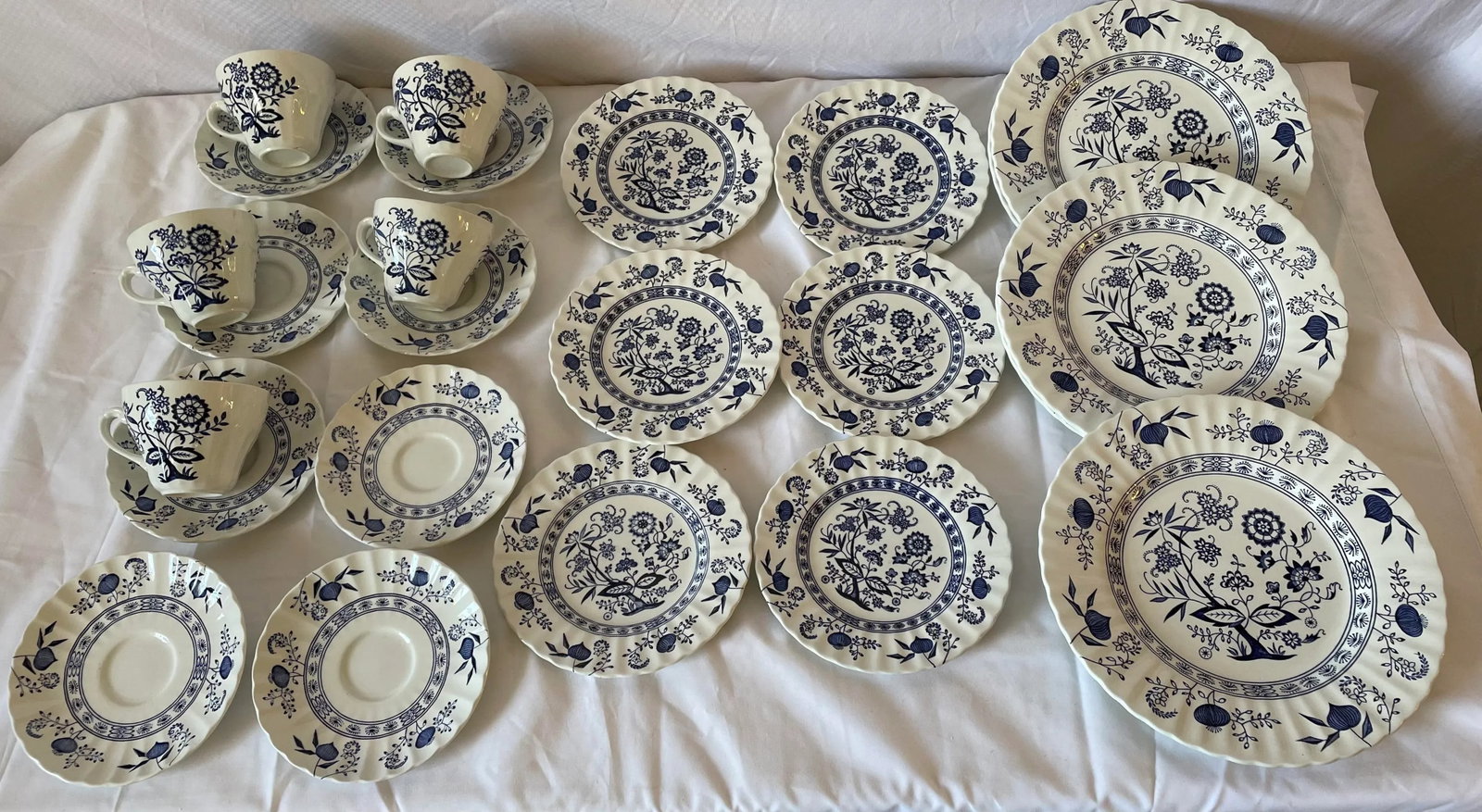 Vintage J & G Meakin Classic White Blue Nordic Dinner Pieces- 24 Pieces - 2