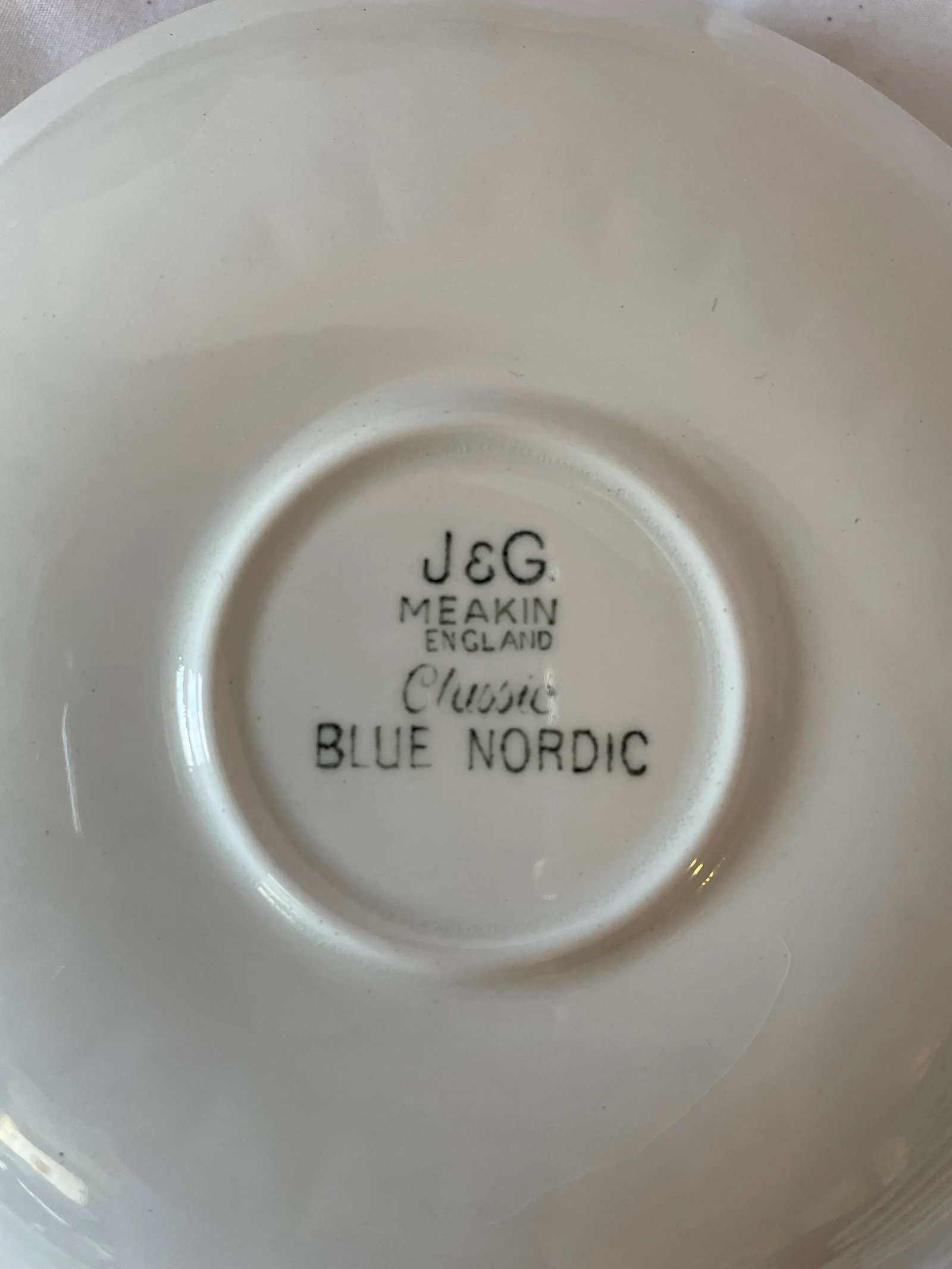 Vintage J & G Meakin Classic White Blue Nordic Dinner Pieces- 24 Pieces - 9