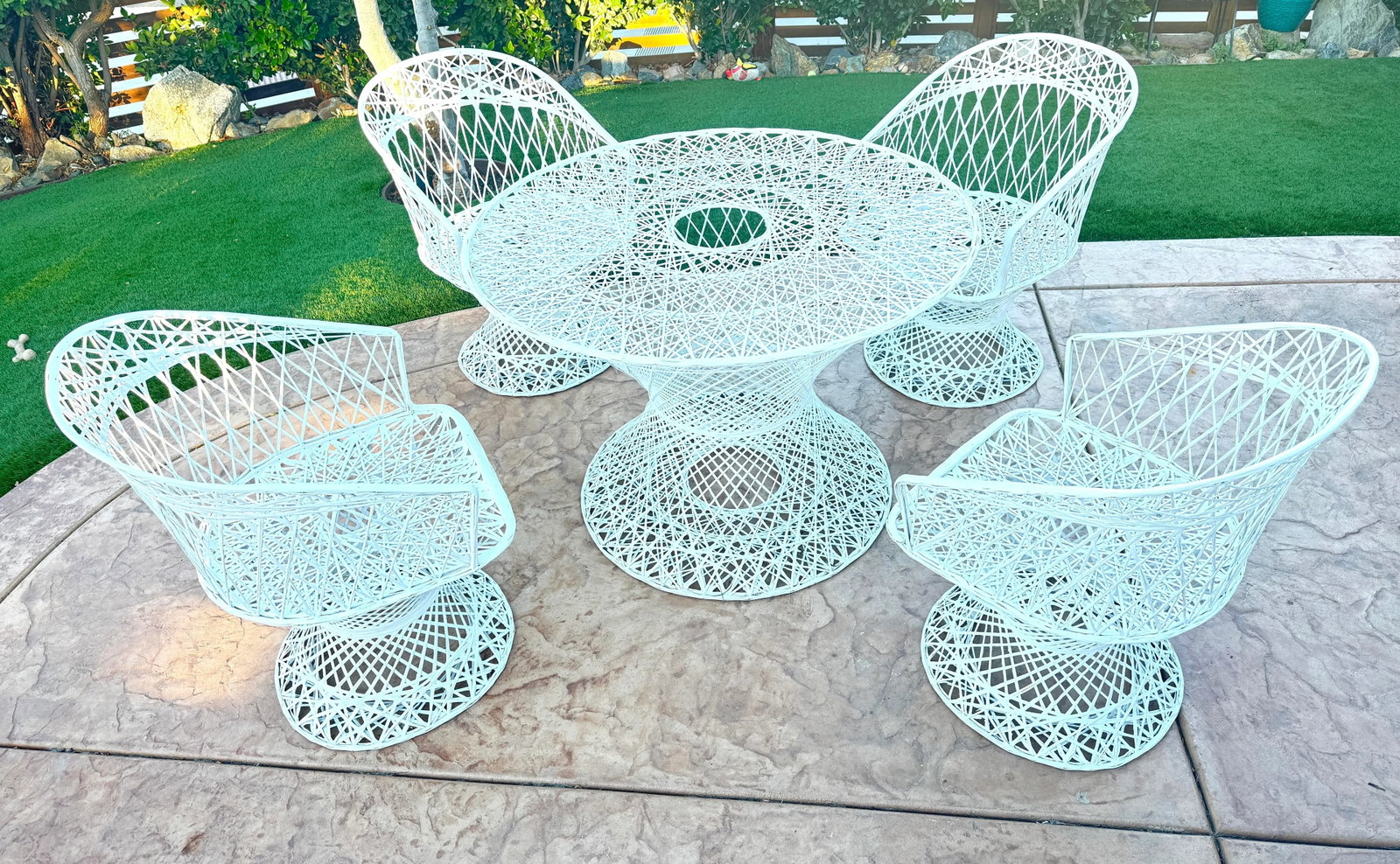 1960's Russell Woodard Spun Fiberglass Dining Set - 2