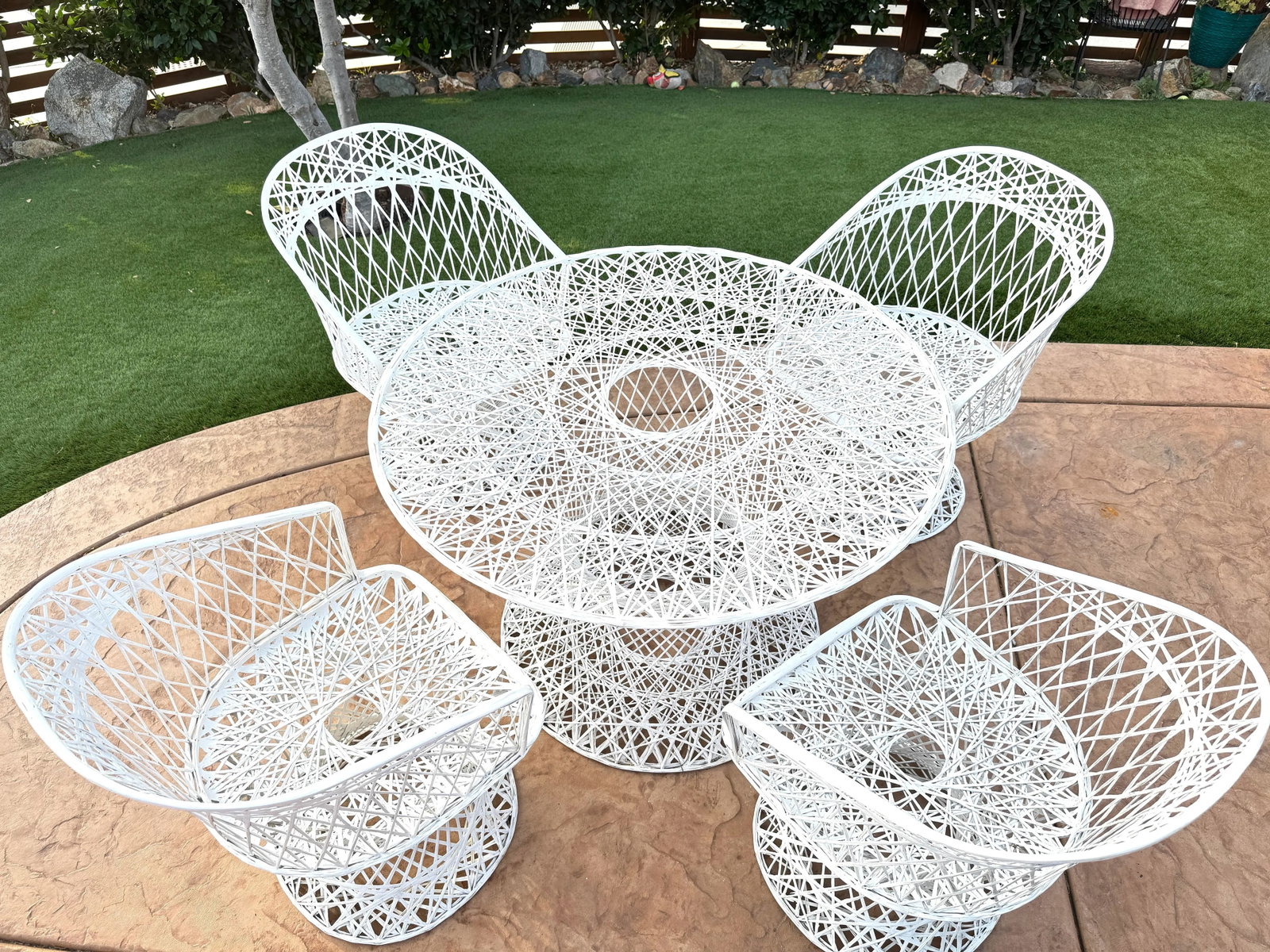 1960's Russell Woodard Spun Fiberglass Dining Set - 4