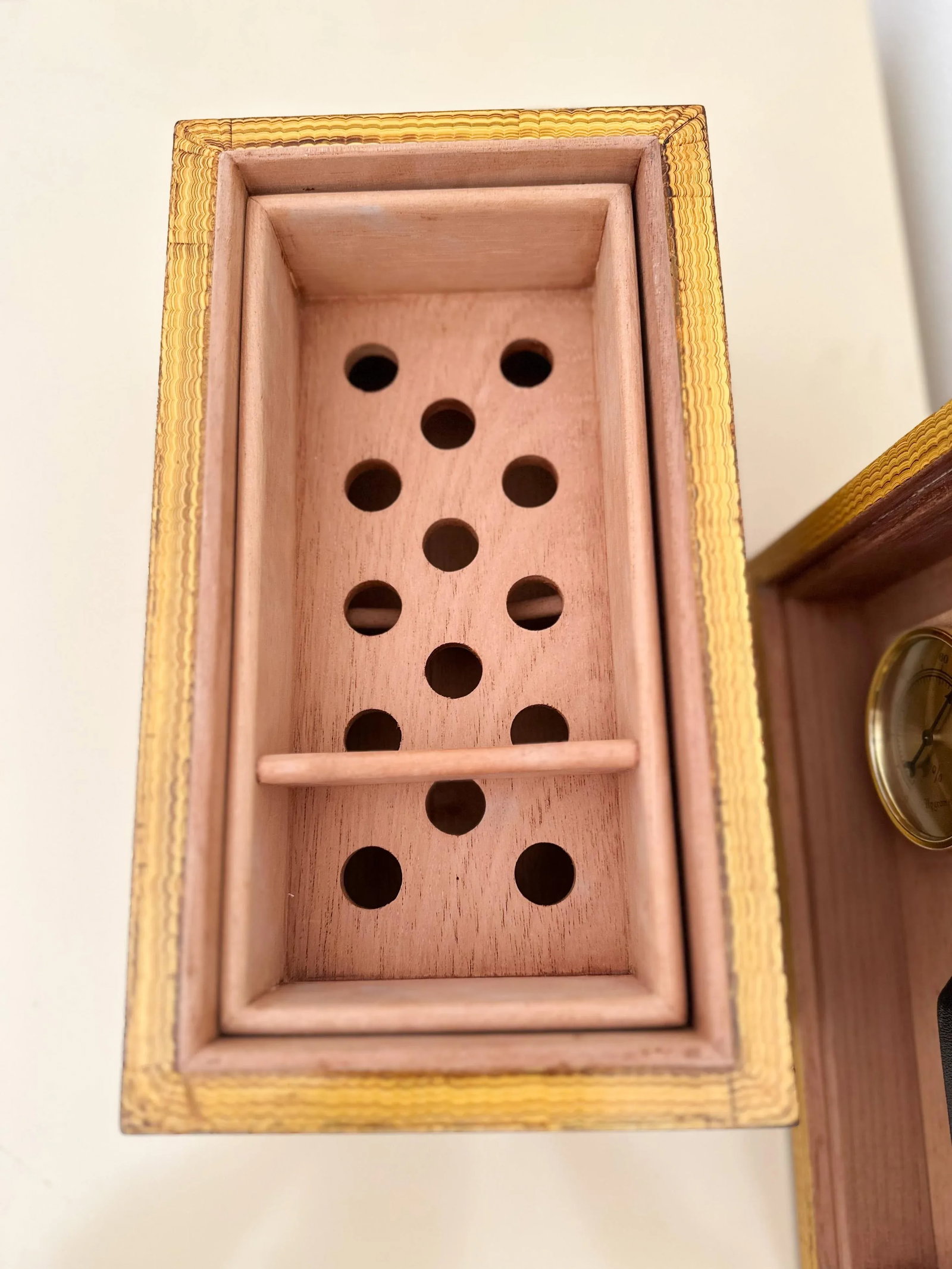 1980s Maitland Smith Humidor With Cedar and Humidity Control - 9
