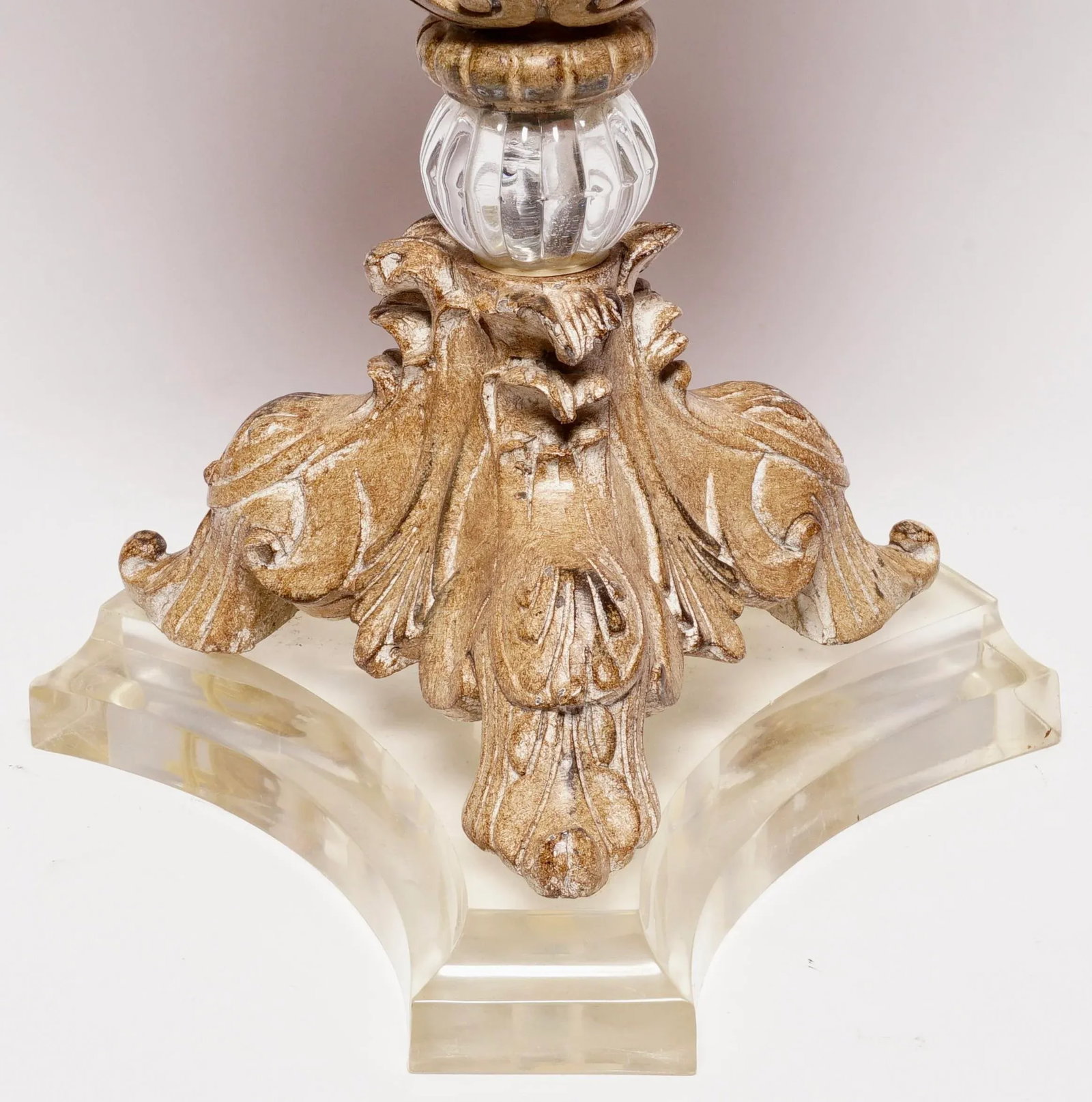Late 20th Century French Urn and Lucite Table Lamp - 6