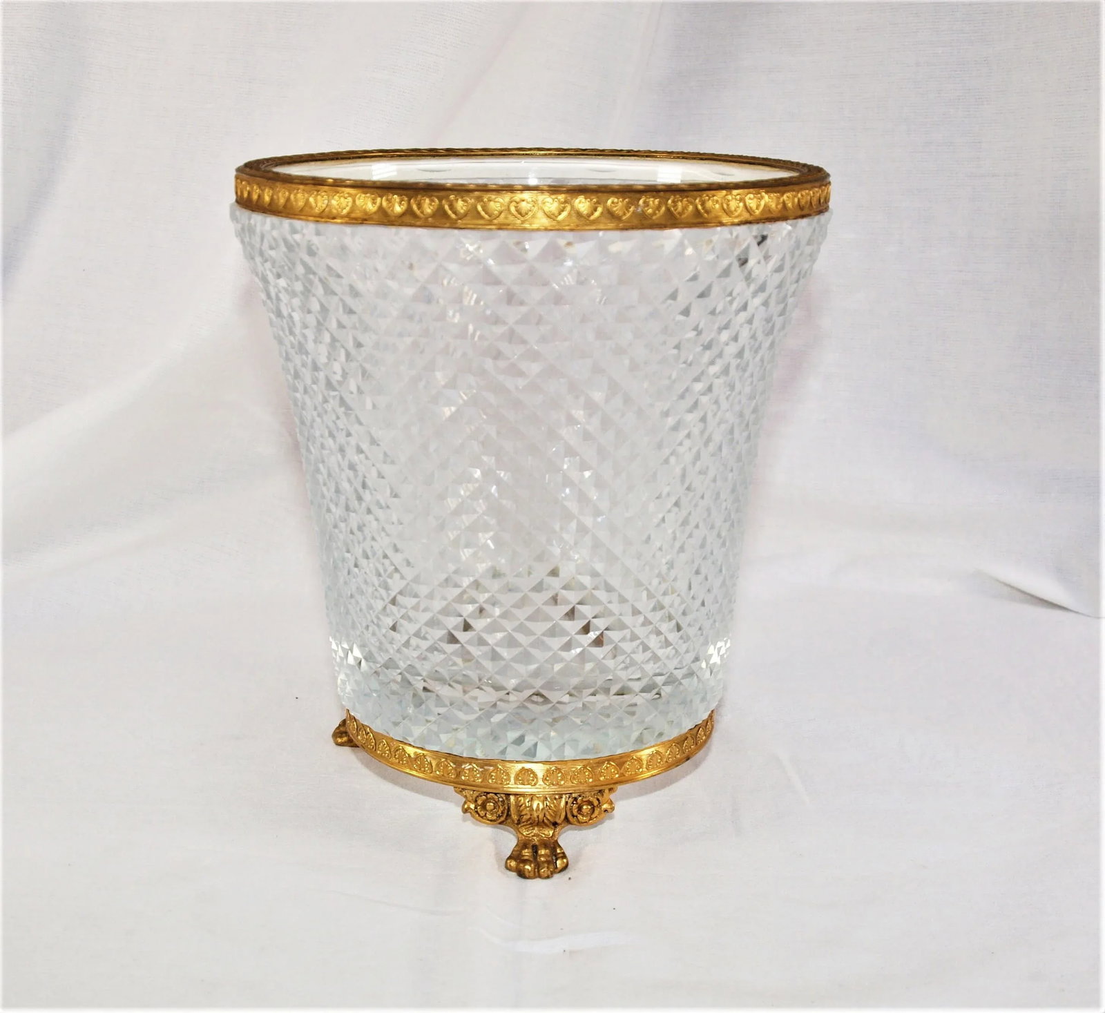 1960s French Ormolu Dore Bronze Cut Crystal Gilt Paw Feet Centerpiece Bowl - 2