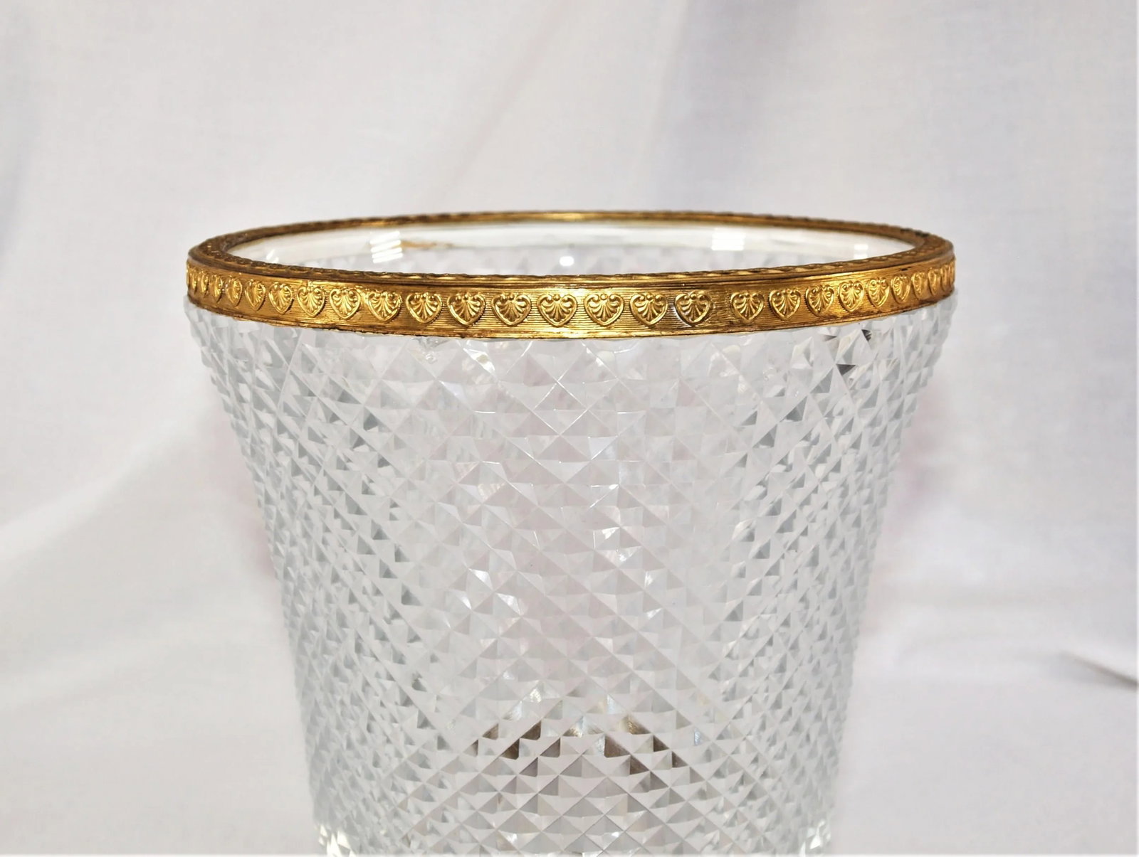 1960s French Ormolu Dore Bronze Cut Crystal Gilt Paw Feet Centerpiece Bowl - 4