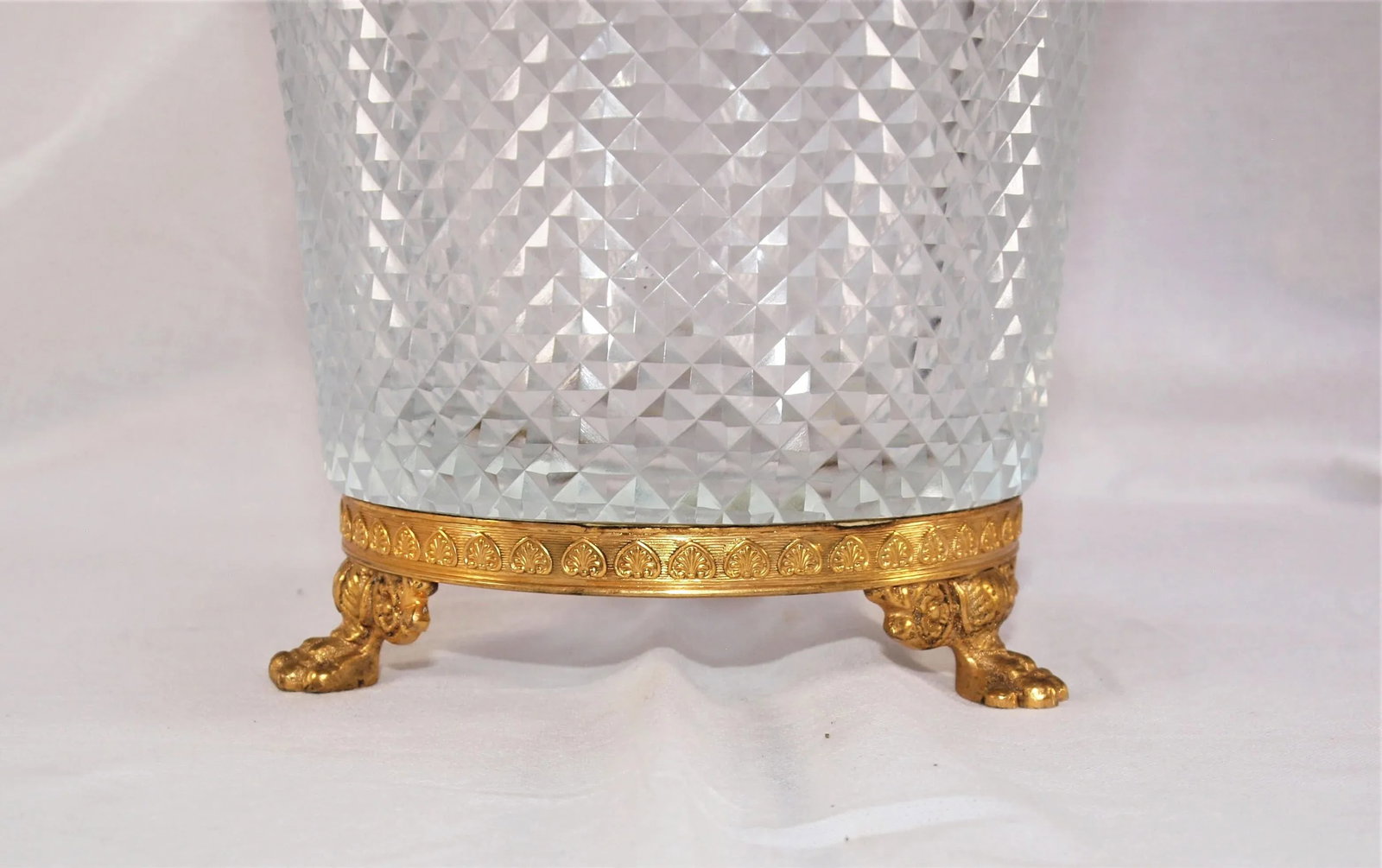 1960s French Ormolu Dore Bronze Cut Crystal Gilt Paw Feet Centerpiece Bowl - 6