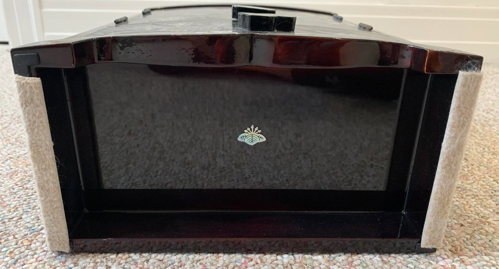 Late 20th Century Vintage Inlaid Korean Jewelry Box - 5