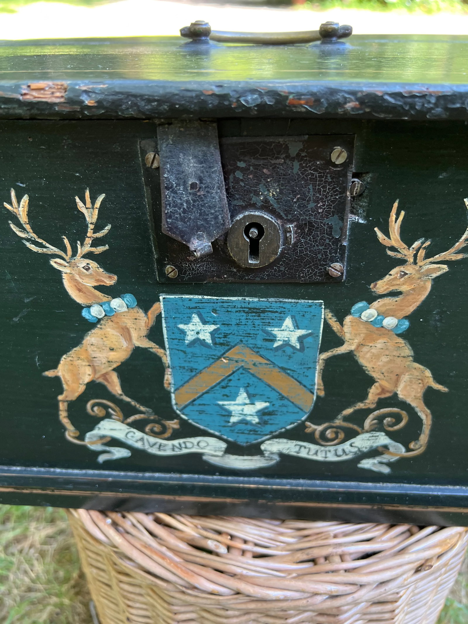 Early 19th Century Antique Wooden Painted Black Box With Deer Crest - 3