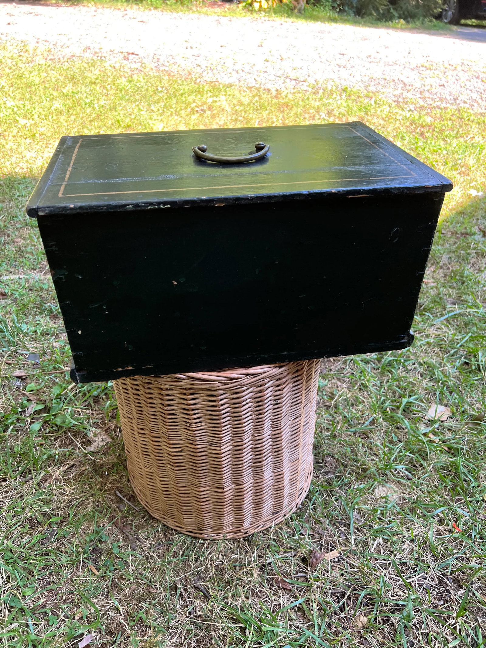 Early 19th Century Antique Wooden Painted Black Box With Deer Crest - 9