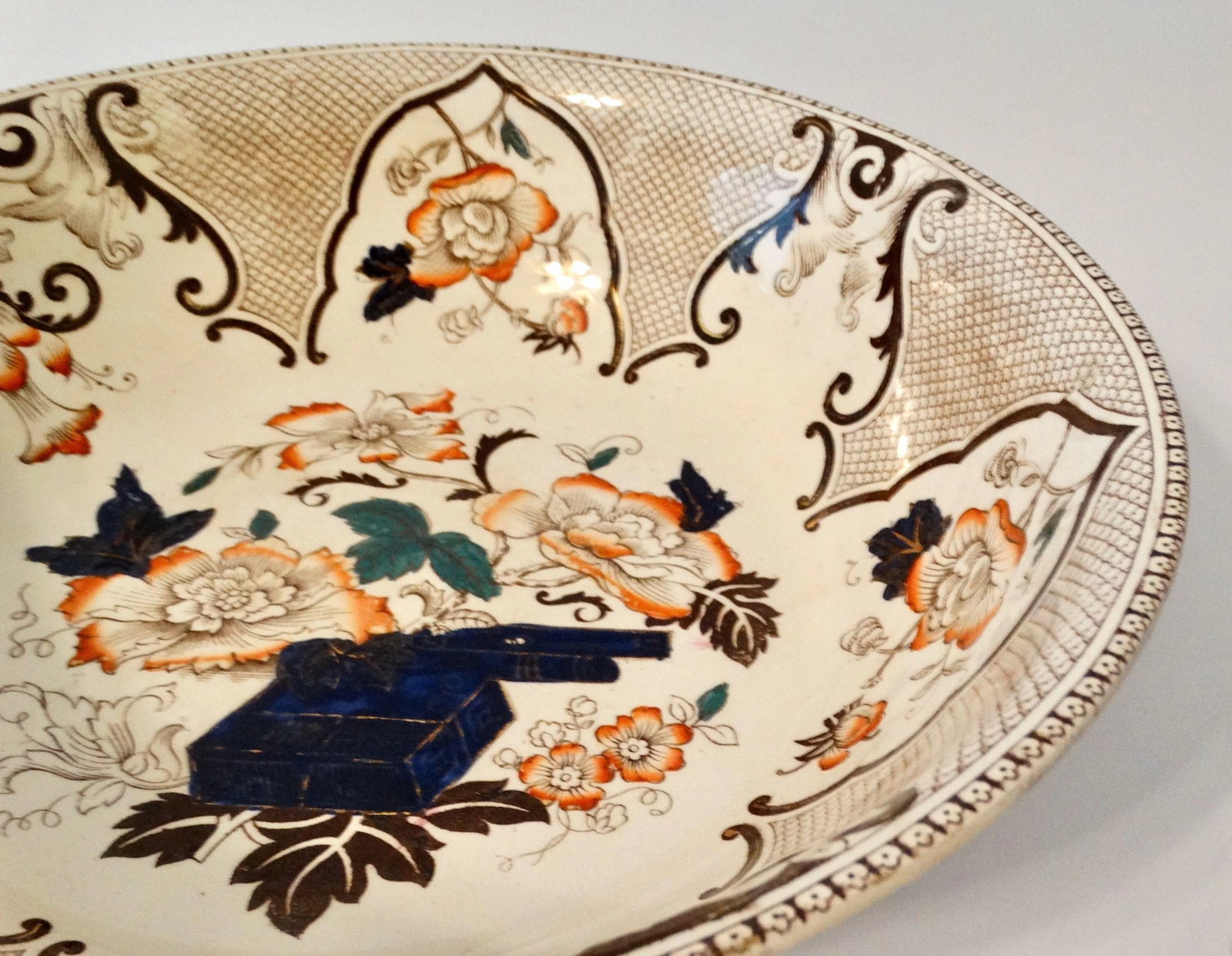 19th-Century English Imari Style Bowl 14.75" Diameter - 5