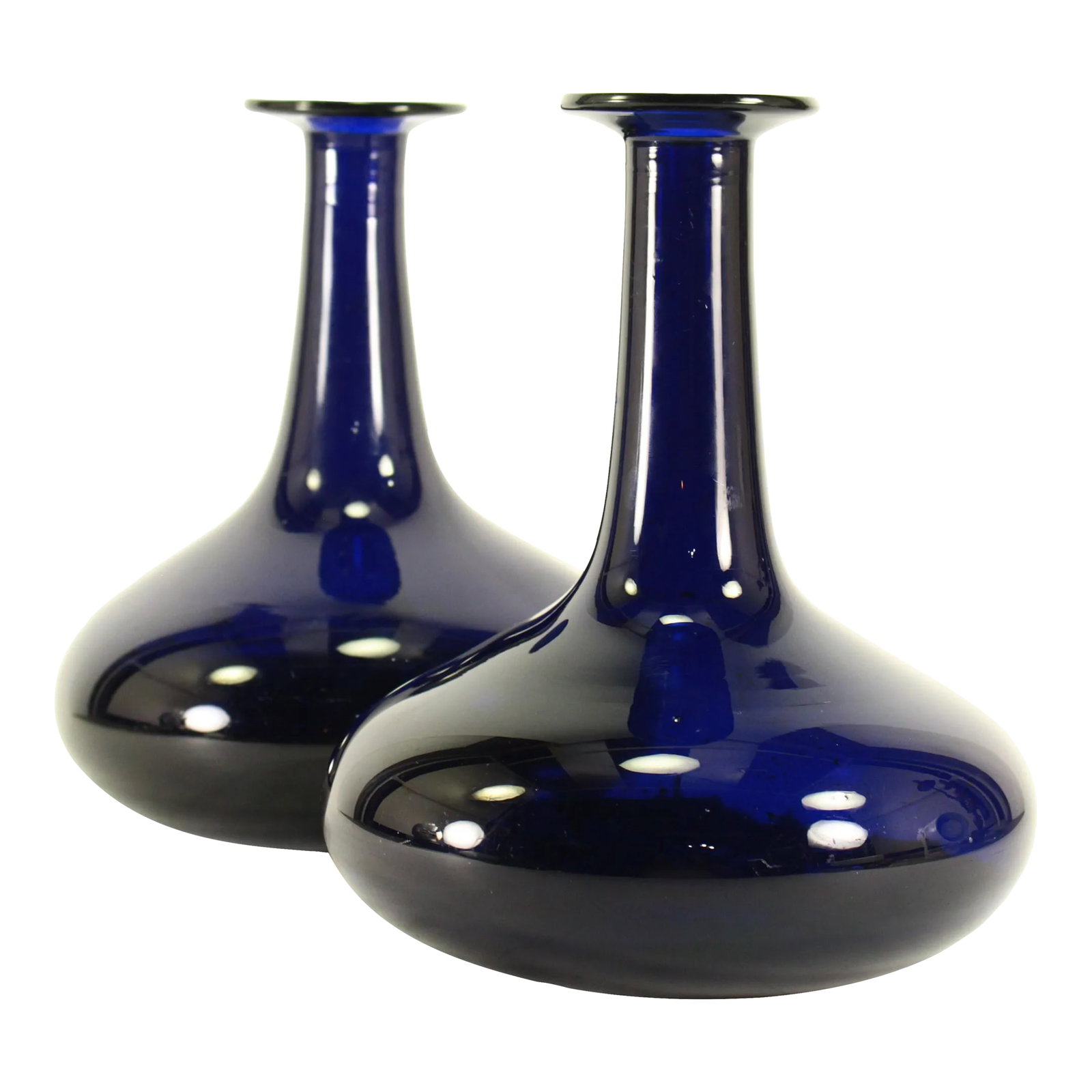 Pair of Early 1800's Bristol Cobalt Blue Hand Blown Glass Mell Decanters, Scottish: An exceptionally stylish pair of early decanters, bottles or wine carafes Known as British mell decanters, or just mells, these became popular and fashionable in the British society from around 1810,