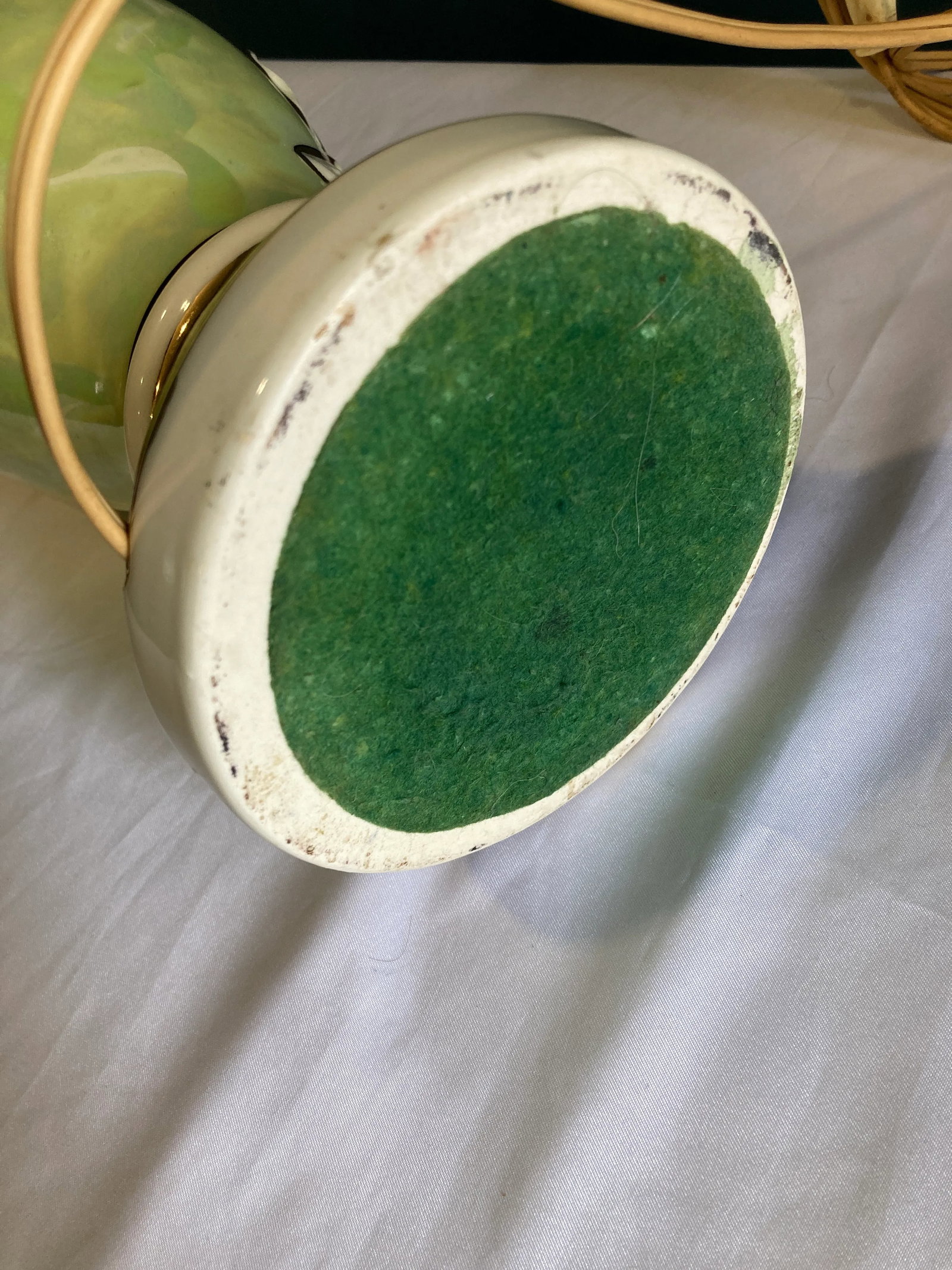 1940's Hand Painted Green & Gold Urn Lamp - 9