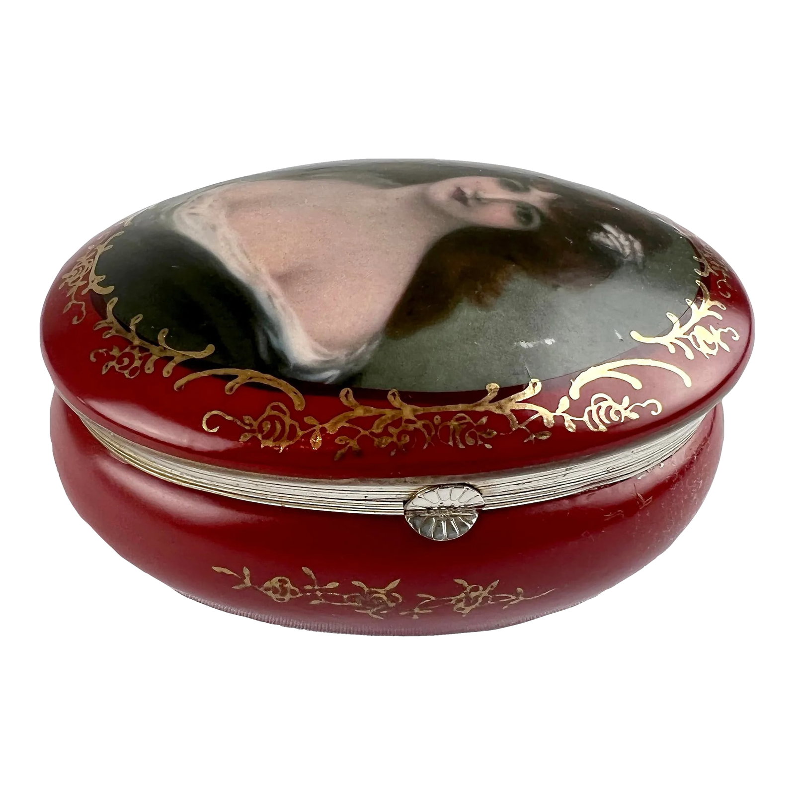 18th Century Limoges Fleur De Lis Trinket Box: Lovely dark red colored hand-painted hinged trinket box marked Fleur De Lis with hand painted portrait of young lady. Would make a great addition to decor or gift. Excellent condition. Condition: Alte