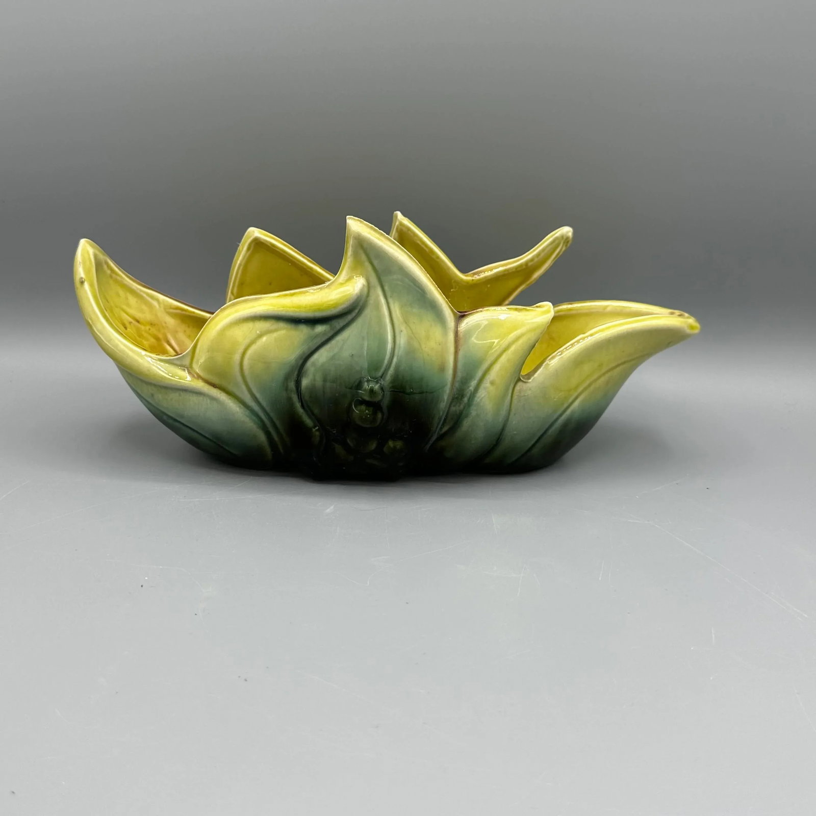 Vintage Hull Pottery Console Bowl Green and Yellow Leaf Style Pattern Ceramic - 2