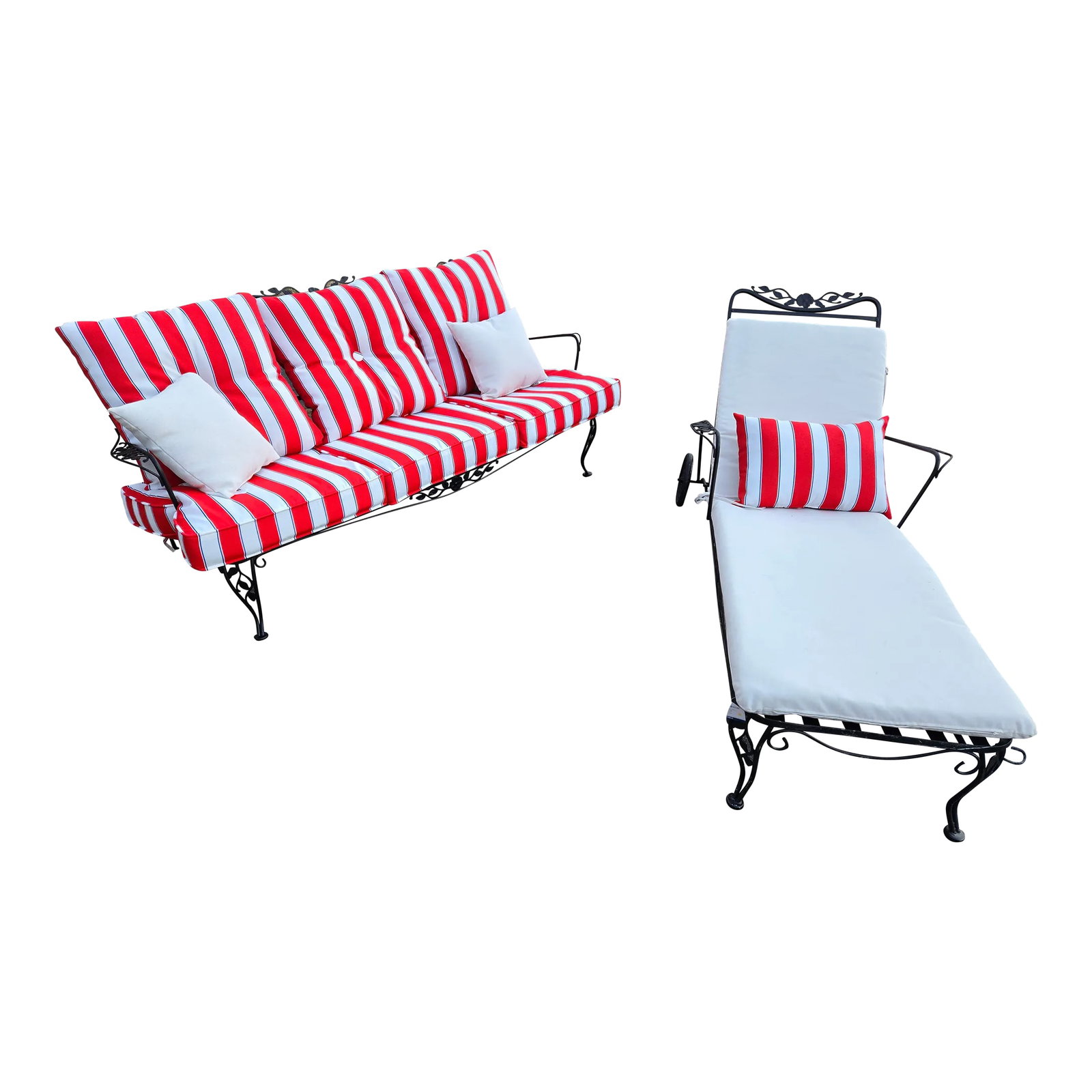 Vintage Wrought Iron Outdoor Patio Sofa & Chaise: This beautiful Vintage Wrought Iron Set is the perfect arrangement to relax with friends and family. The generously sized Deep Seat Sofa provides seating for 3 with the New and comfortable 5" Thick