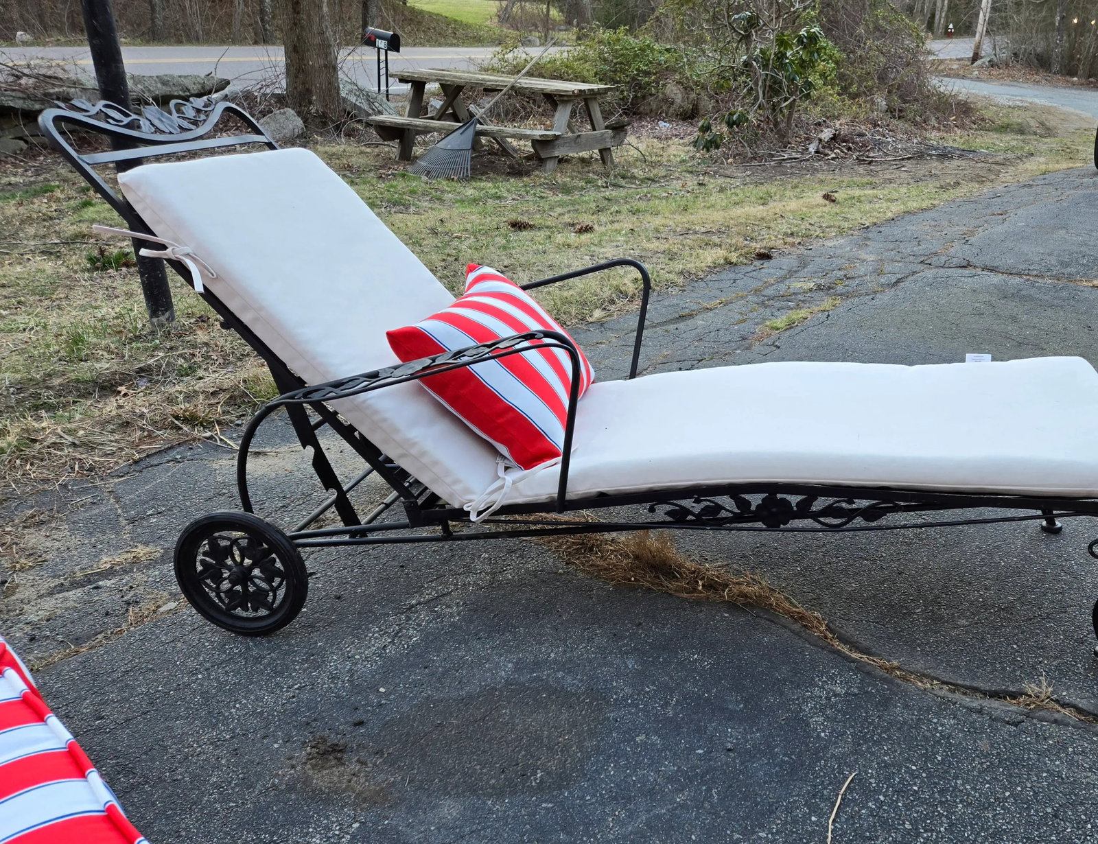 Vintage Wrought Iron Outdoor Patio Sofa & Chaise - 6