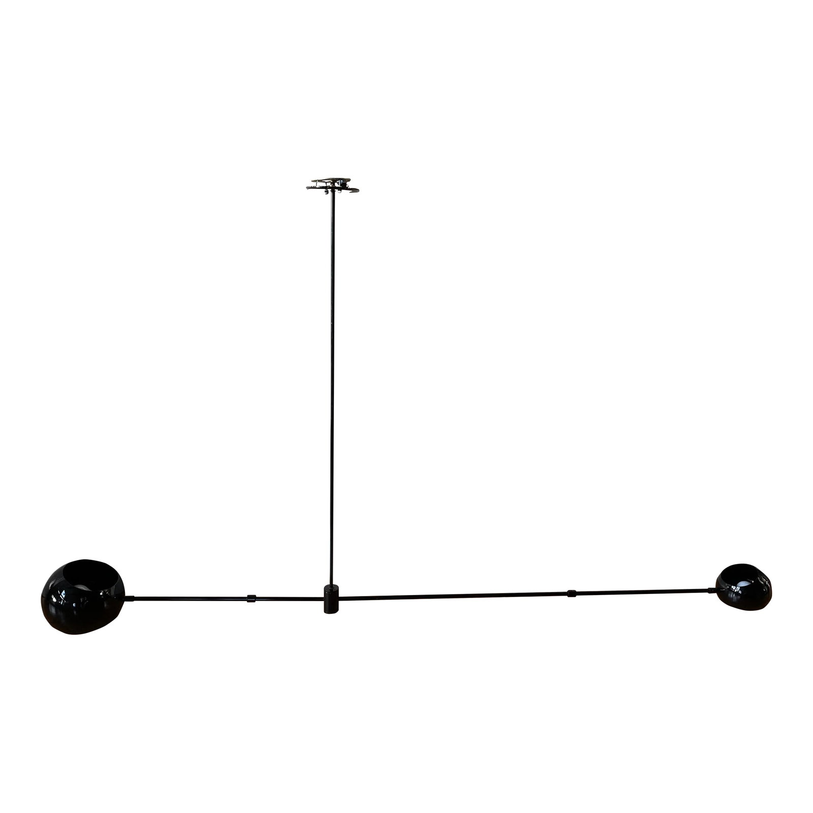 21st Century Boi Pendant Duo Lamp David Weeks Studio: The sleek and sophisticated Boi Duo Pendant lamp by David Weeks Studio draws on a strong mid-century and Italian modern influence to produce a stunning piece that combines form and function