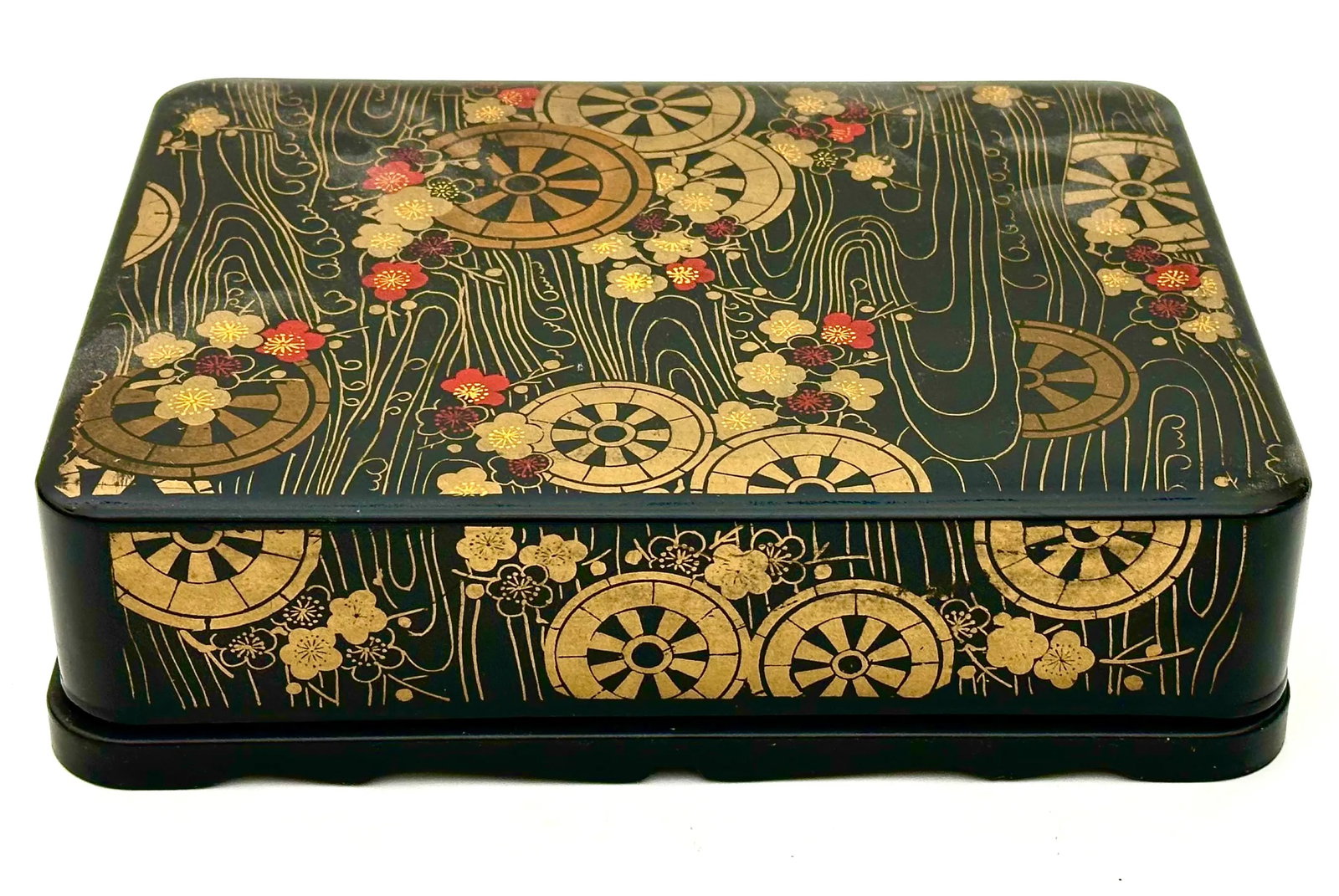Early 20th Century Large Japanese Aesthetic Movement Black Lacquer Box - 7