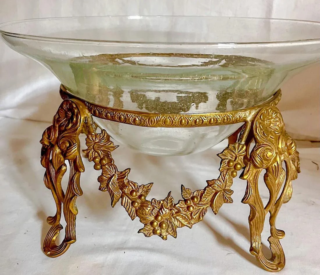 Vintage Large Art Glass Bowl Tazza Centerpiece Bowl in Brass Stand - 7