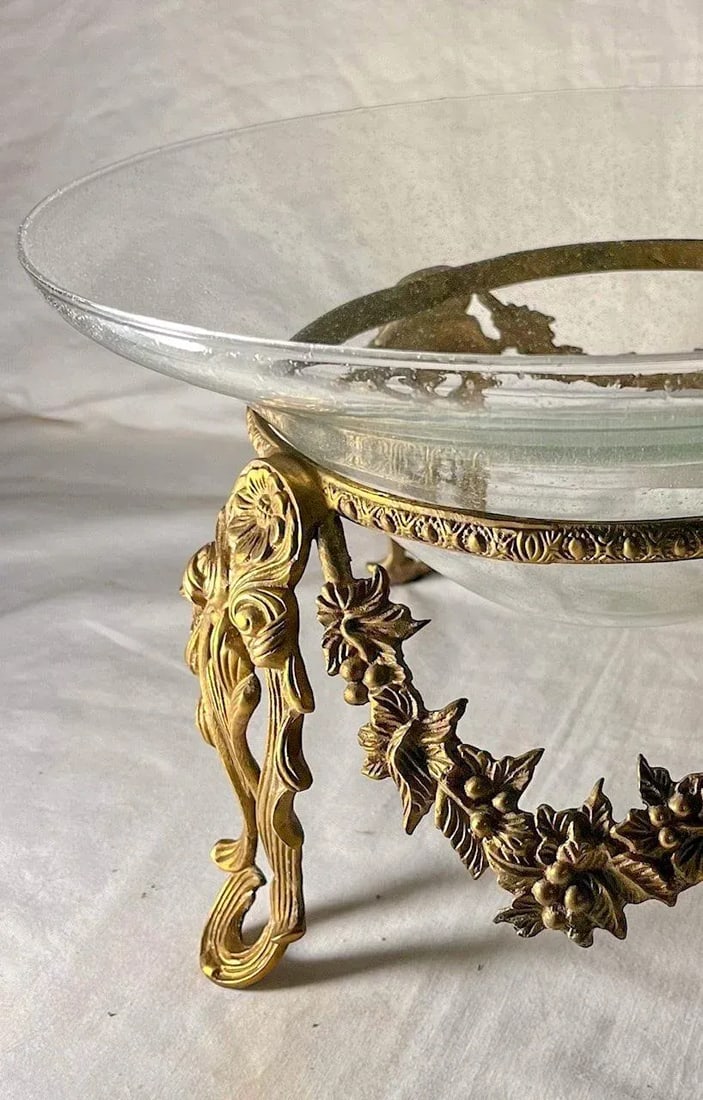Vintage Large Art Glass Bowl Tazza Centerpiece Bowl in Brass Stand - 9