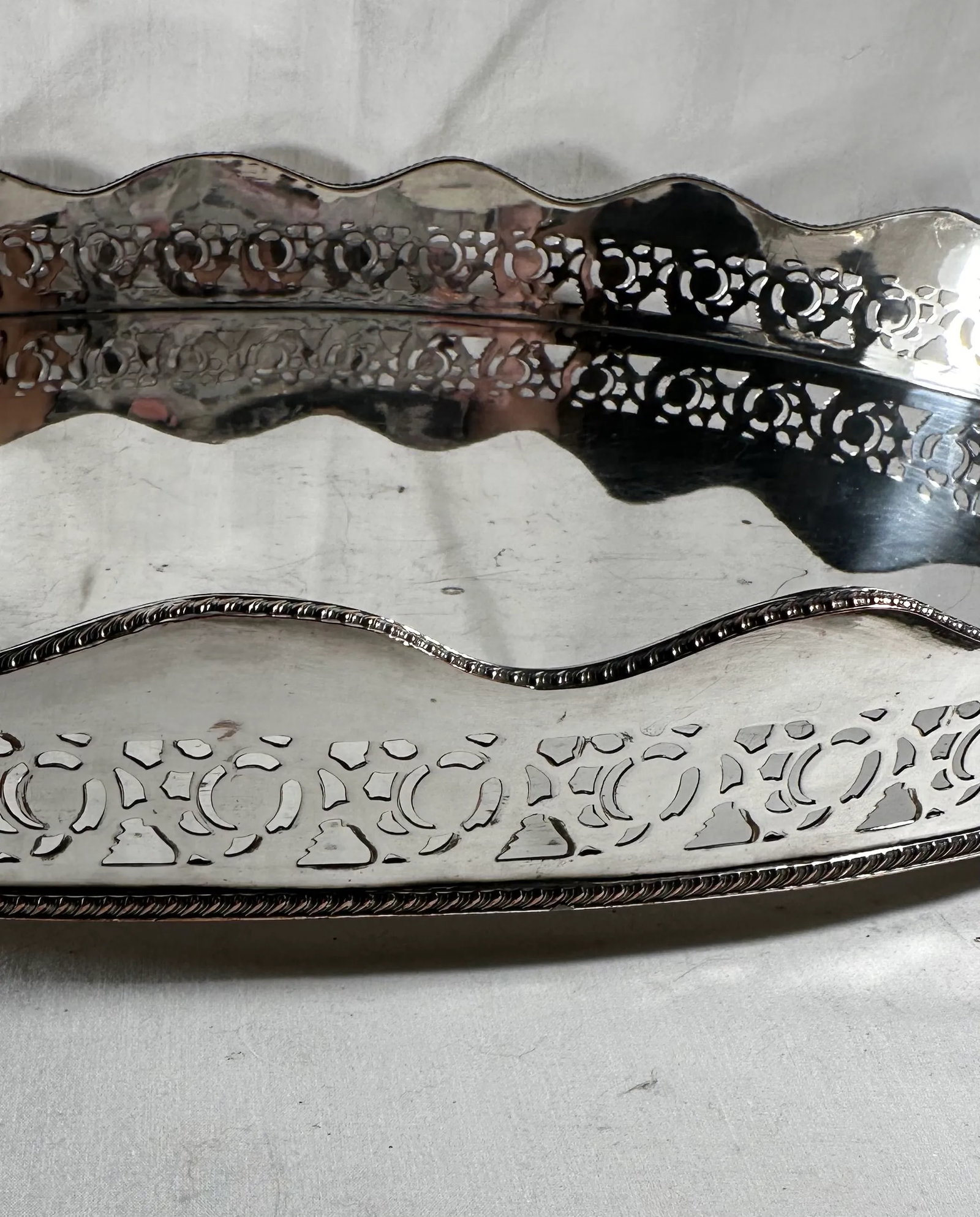 Large Oval Edwardian Gallery Butler Tray Hallmarked Silver Plate. - 10