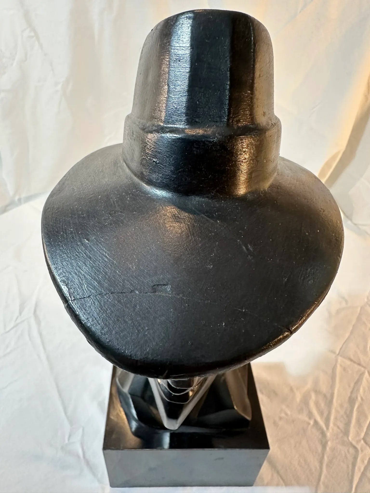 Pair 1980s Neo Deco Black Ceramic Man and Woman by David Fisher for Austin Productions - 8