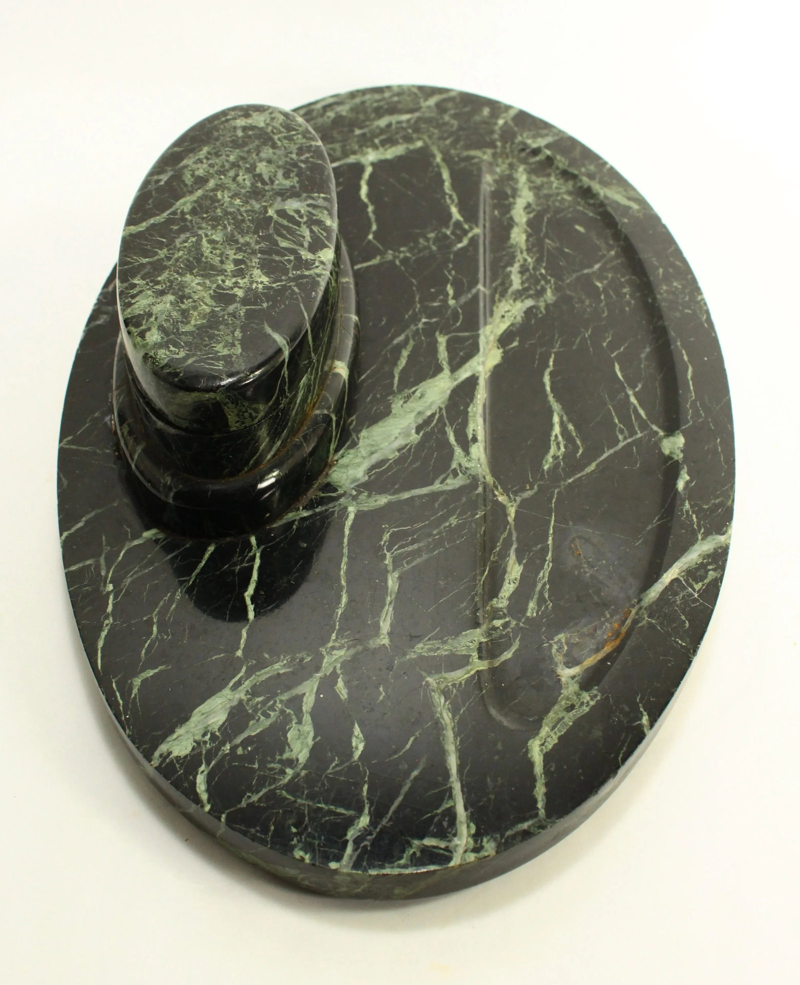 1900's Art Deco Oval Desk Inkwell Black Marble with Green Strikes - 11