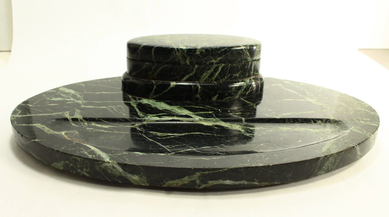 1900's Art Deco Oval Desk Inkwell Black Marble with Green Strikes - 4
