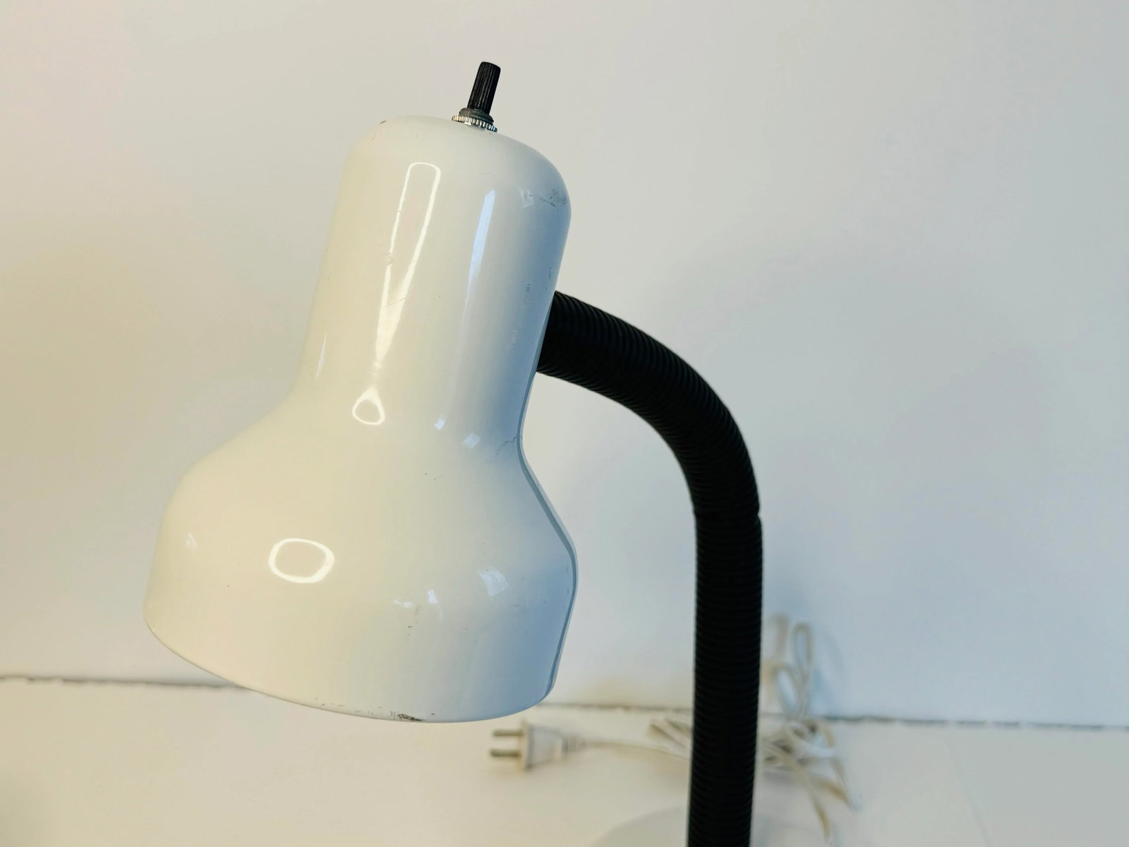 Vintage 1970s White Metal Adjustable Desk Lamp - 6