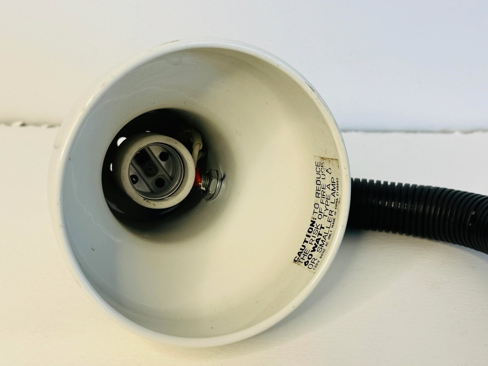 Vintage 1970s White Metal Adjustable Desk Lamp - 7