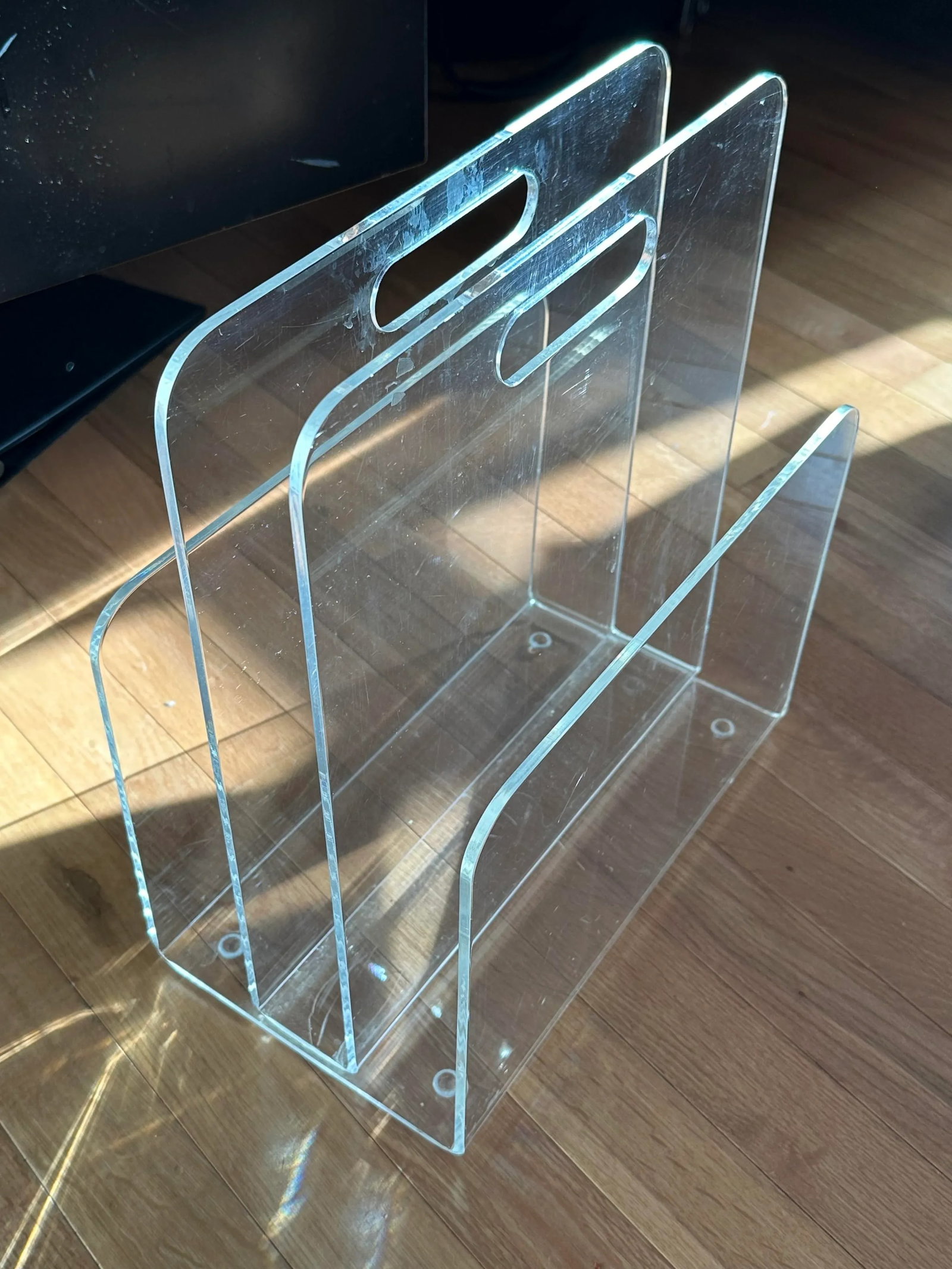 Vintage Mid Century Modern Lucite Magazine Rack - 4
