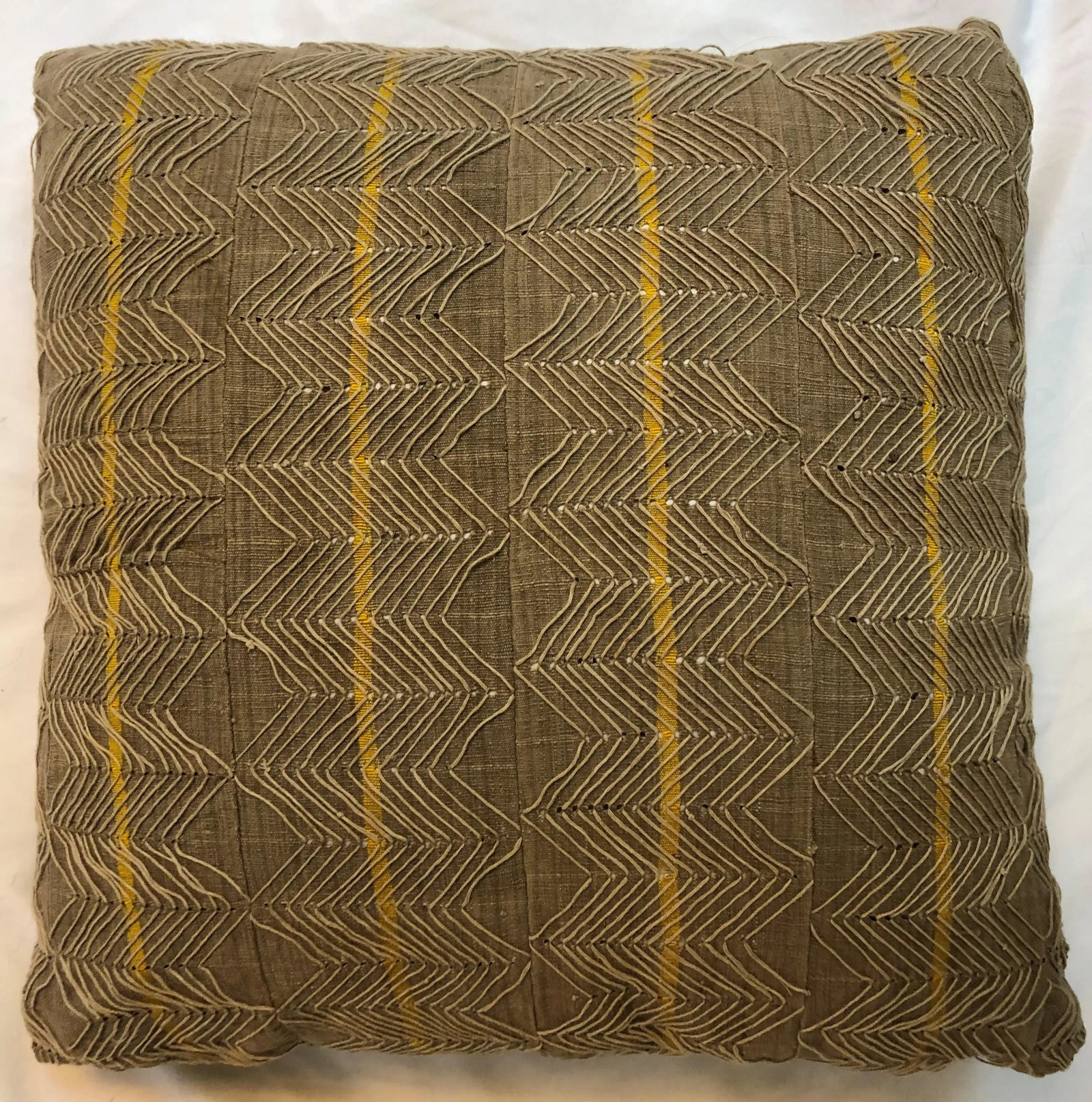 Beige Textured Pillows in Vintage African Textile, Pair - 3