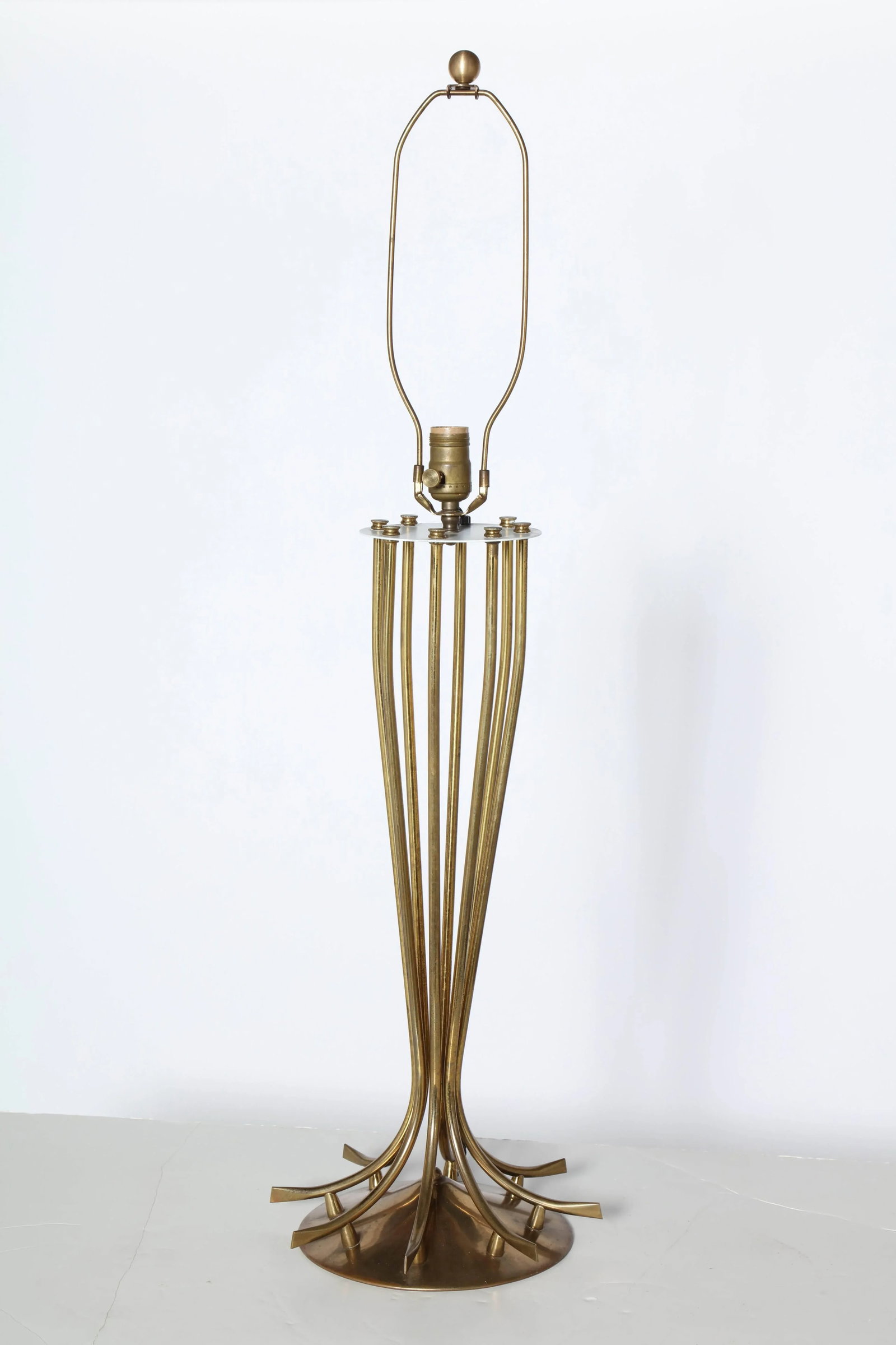 1950s Tall Millepatte Style Brass Table Lamp - 2