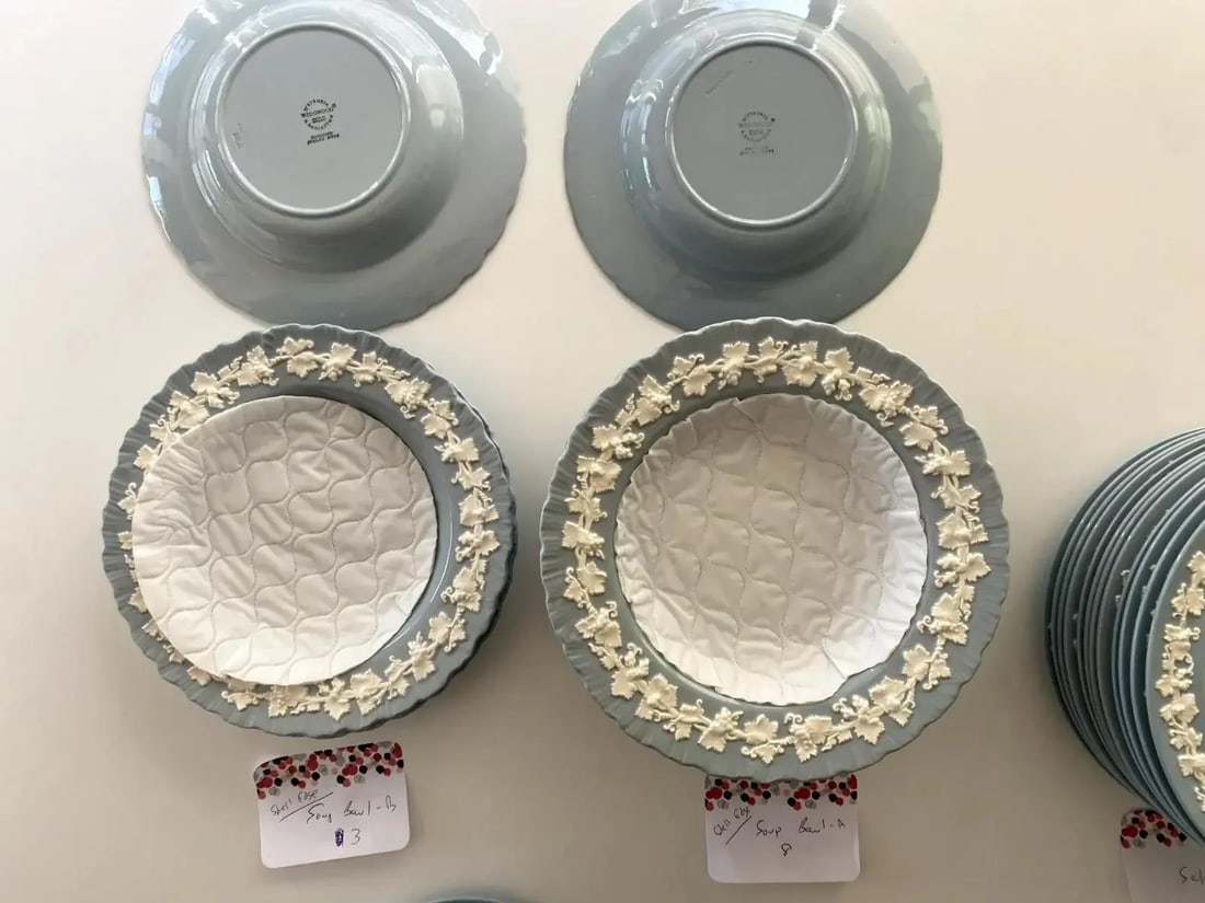 1950s Wedgwood Queensware Dinnerware Set- 96 Pieces - 5