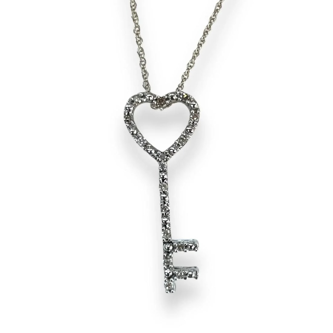 10k White Gold Heart-Key Pendant With Diamonds - 2