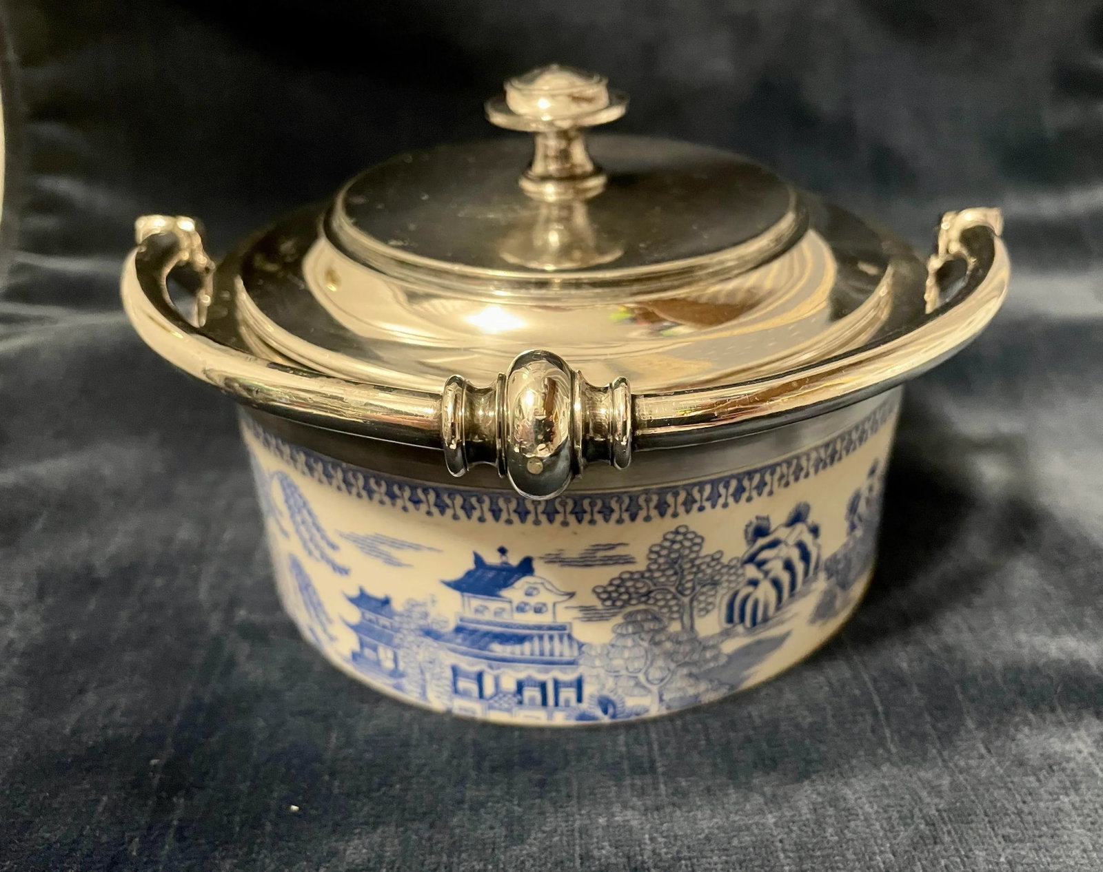 1895 Copeland Blue Willow Silverplated Porcelain Butter Lemon Covered Dish - 3