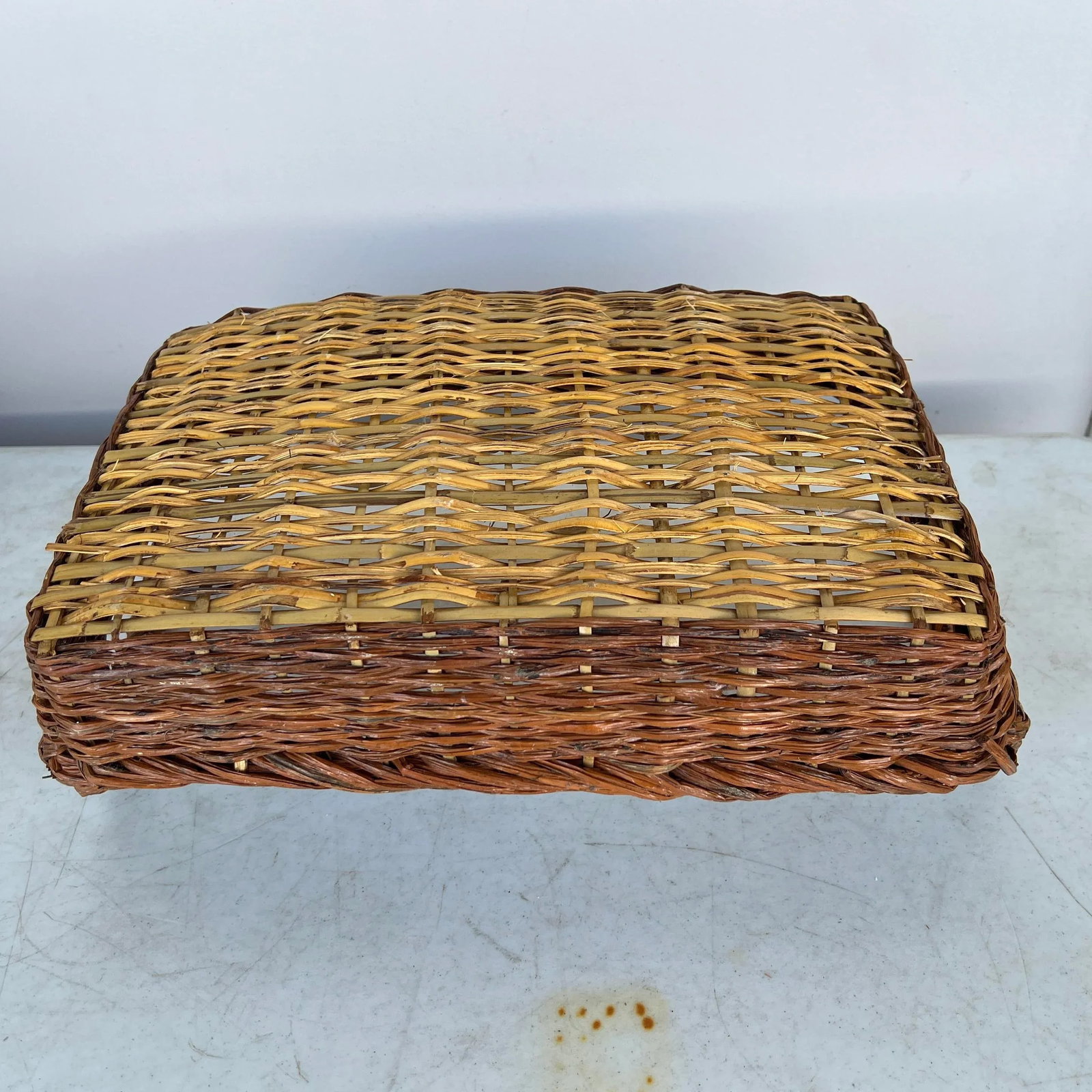 Mid 20th Century Vintage Tray Style Basket With Handles - 4