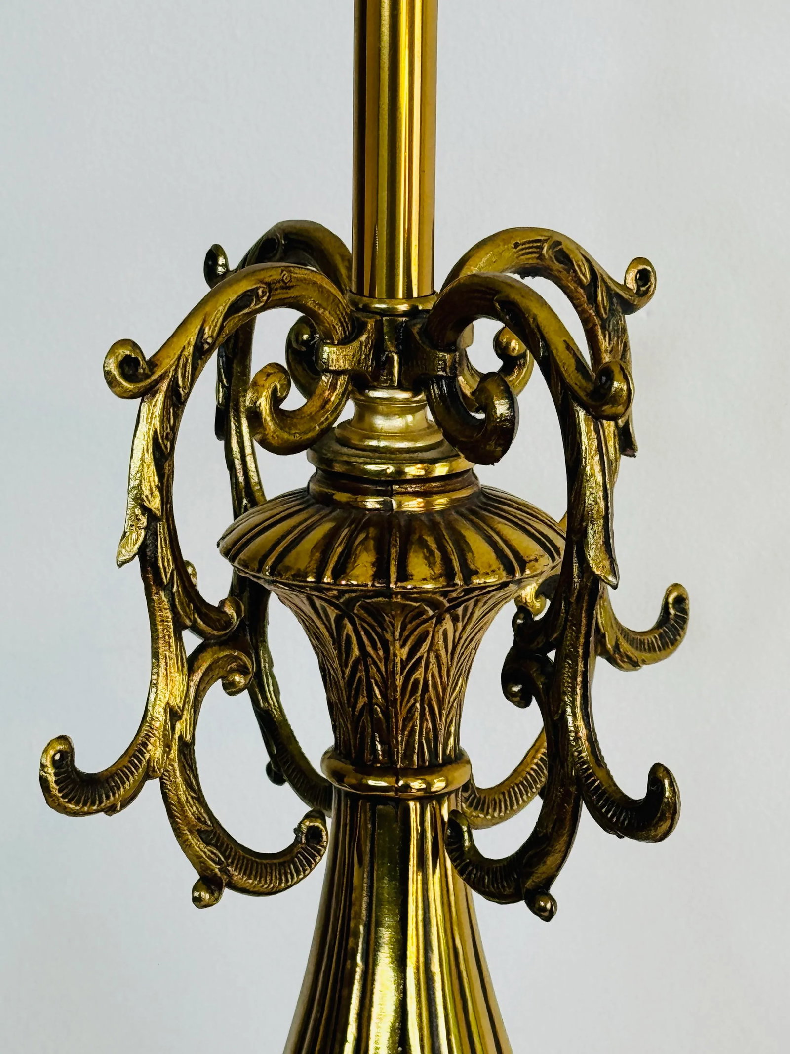 Vintage 1960s Floral Brass Table Lamps With Shades, a Pair - 11