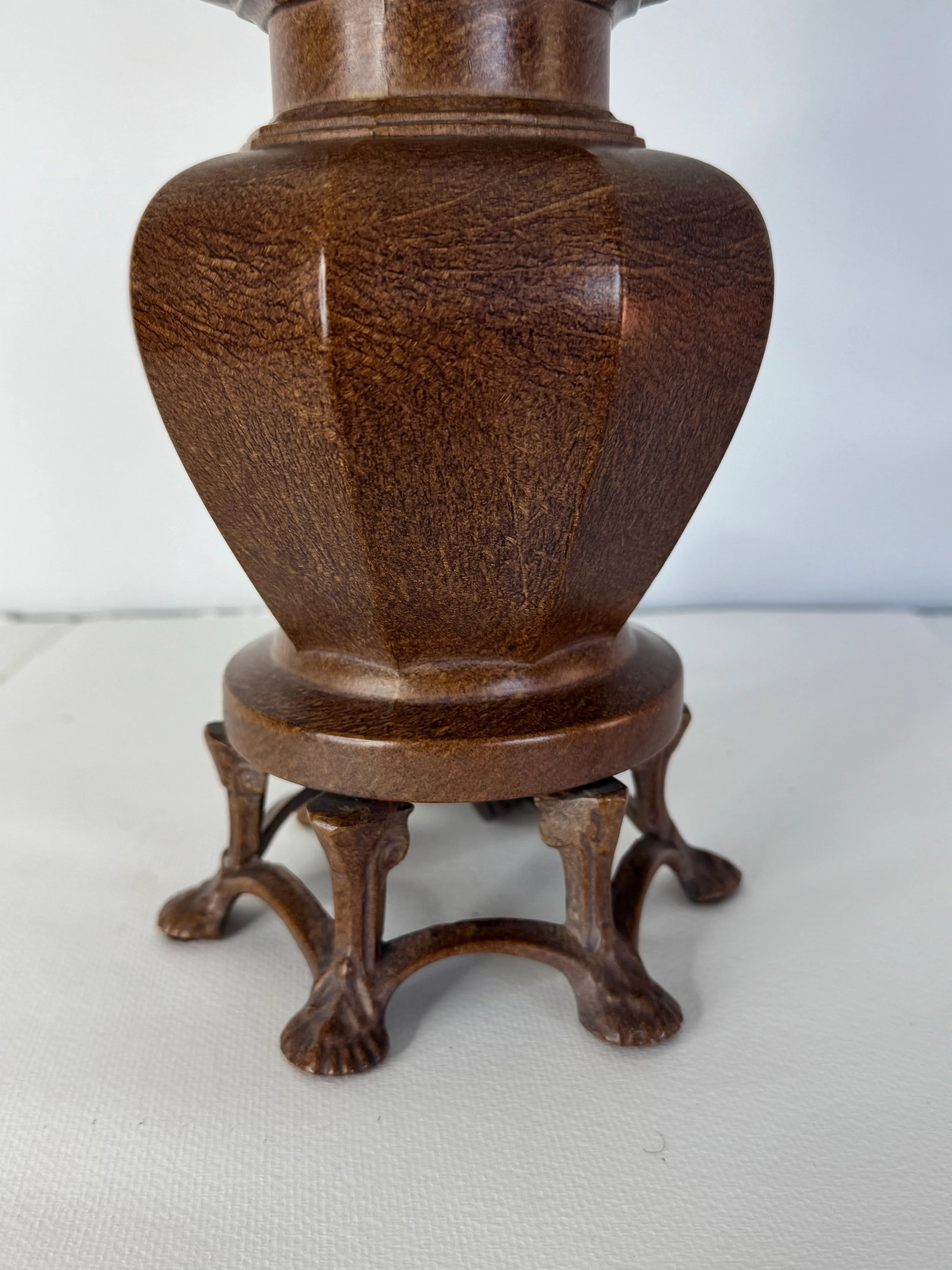 Bronze Footed Small Table Lamp With Quoizel Shade - 3