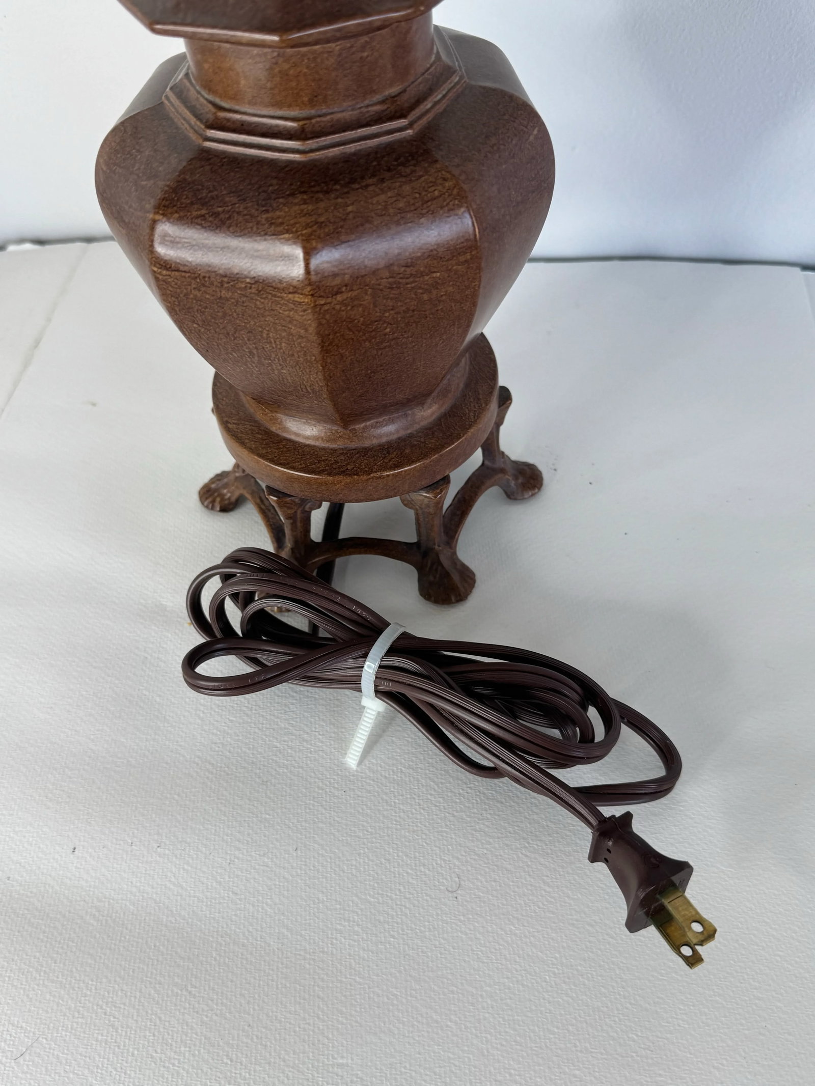 Bronze Footed Small Table Lamp With Quoizel Shade - 8