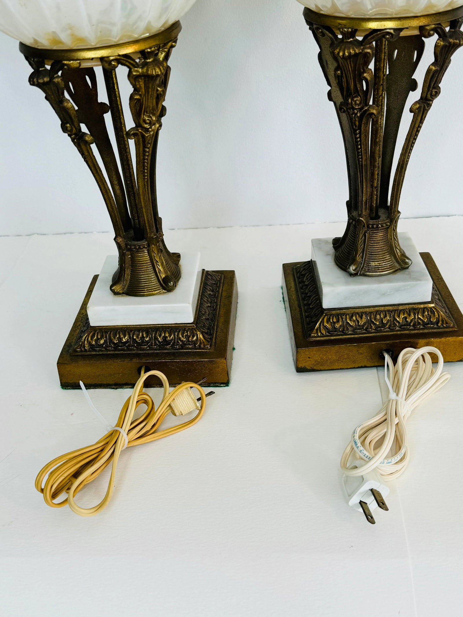 Vintage 1960s Brass and White Iridescent Glass Table Lamps, a Pair - 11