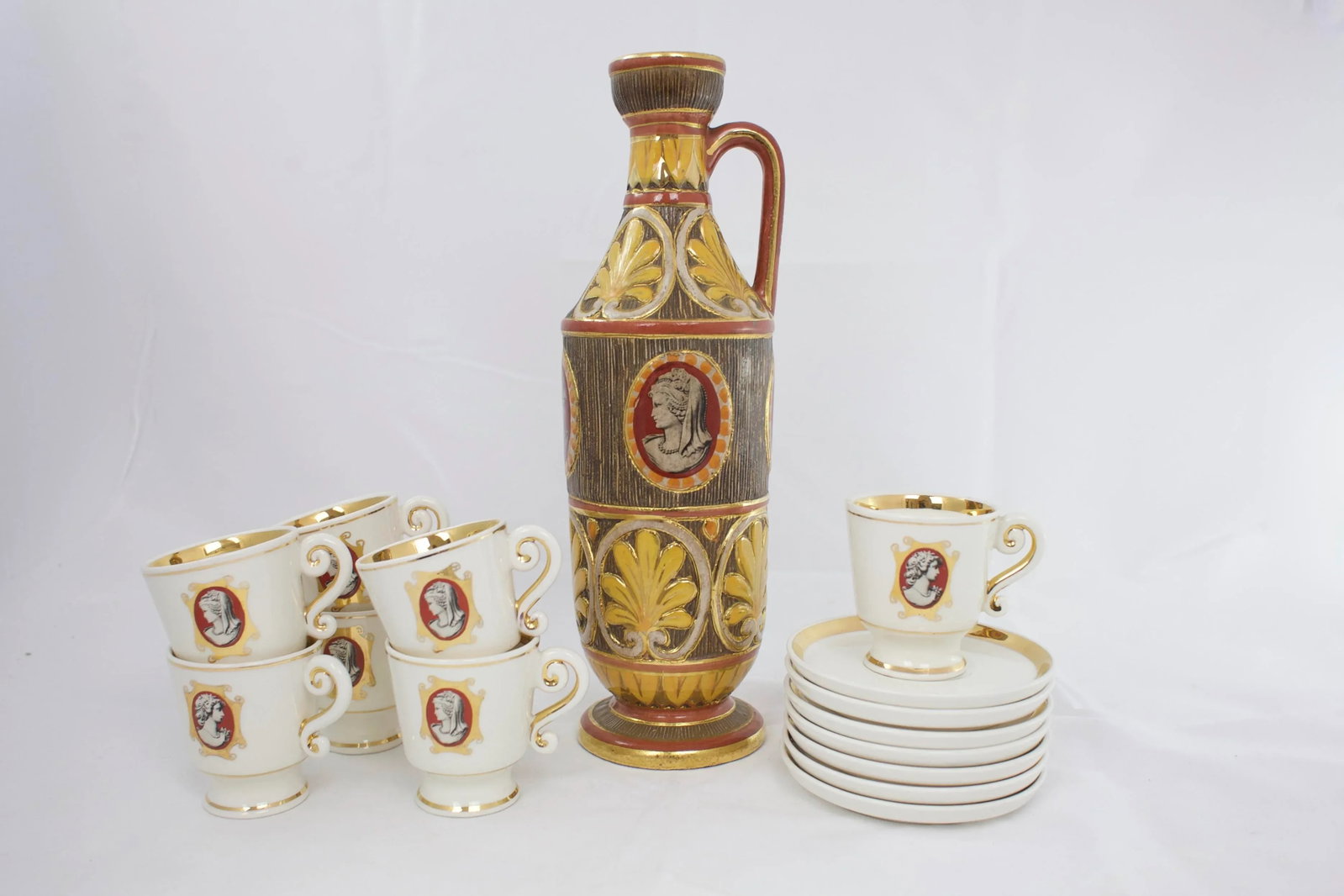 Mid-Century Deruta Pottery Drinkware - a Set of 15 - 3