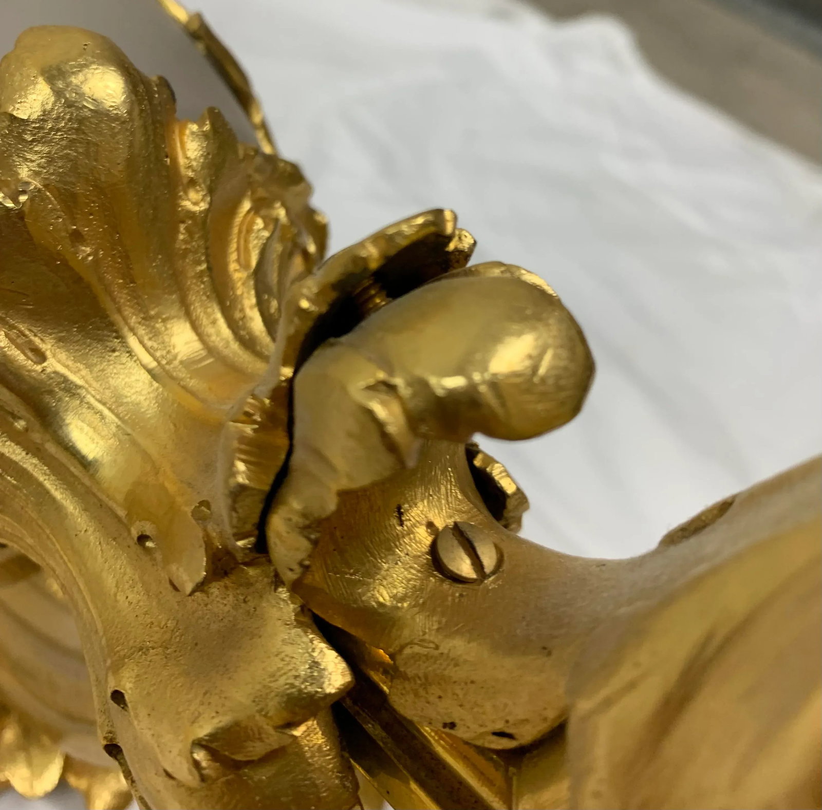 Early 20th Century French Regency Style Gilt-Bronze Sconce With Etched Crystal Shade, Set of 2 - 10