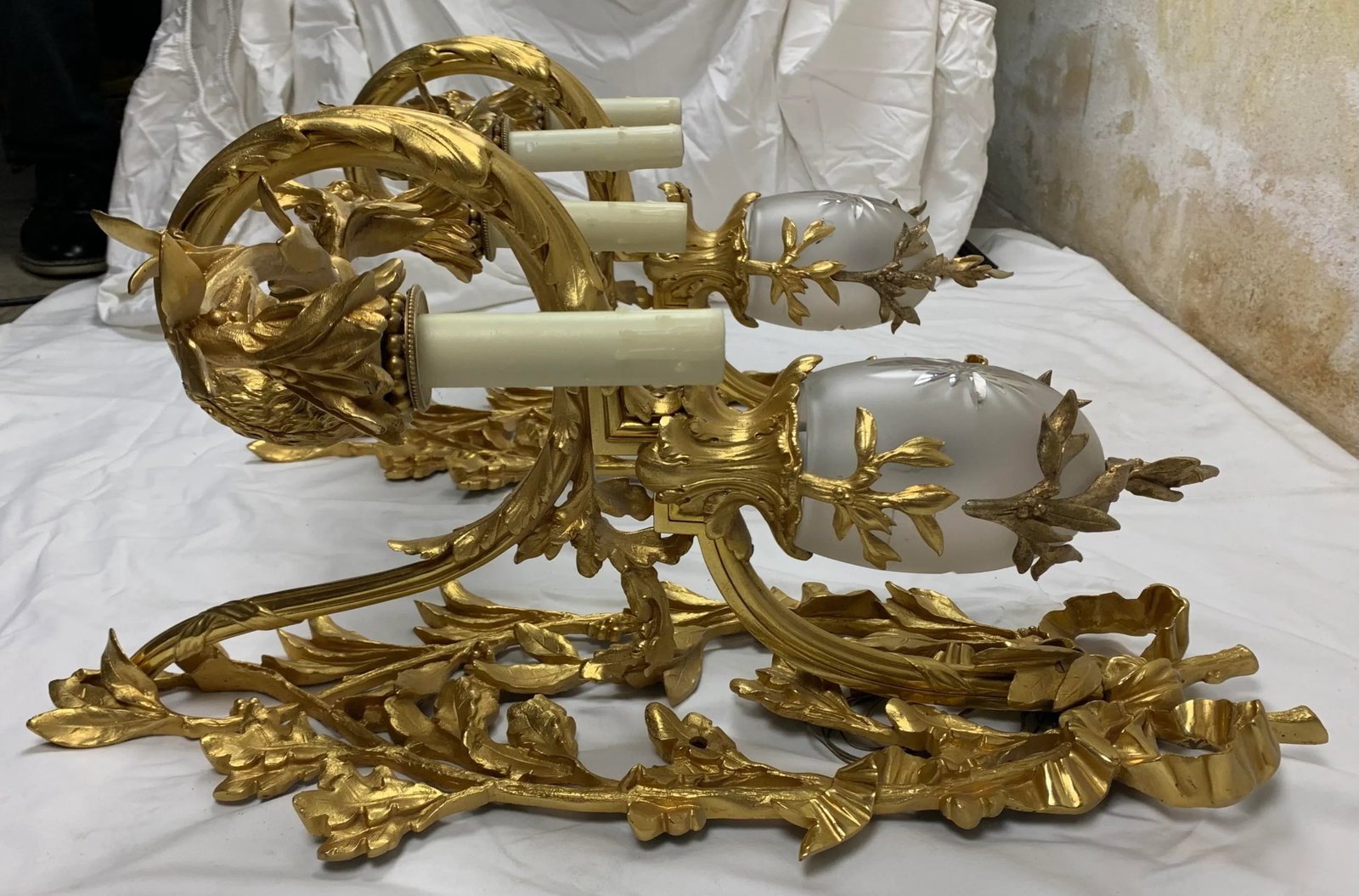 Early 20th Century French Regency Style Gilt-Bronze Sconce With Etched Crystal Shade, Set of 2 - 2