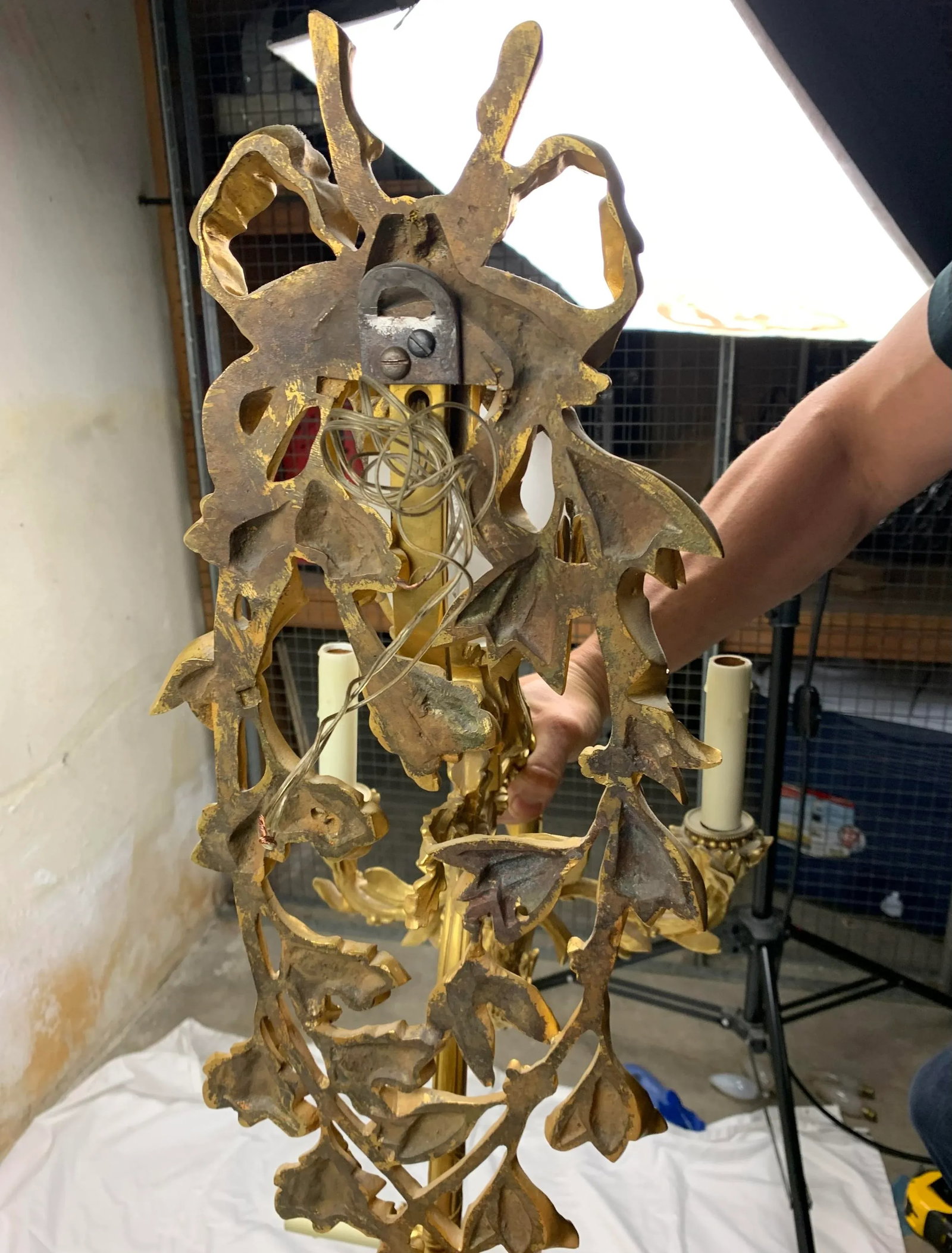 Early 20th Century French Regency Style Gilt-Bronze Sconce With Etched Crystal Shade, Set of 2 - 4
