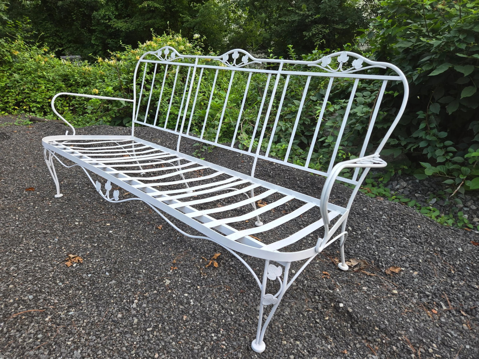 Vintage Wrought Iron Outdoor Patio Furniture - 8