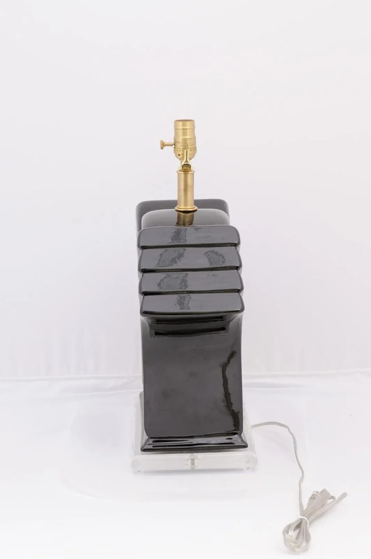 Pair of Vintage Art Deco Black Porcelain Lamps on Lucite - 6