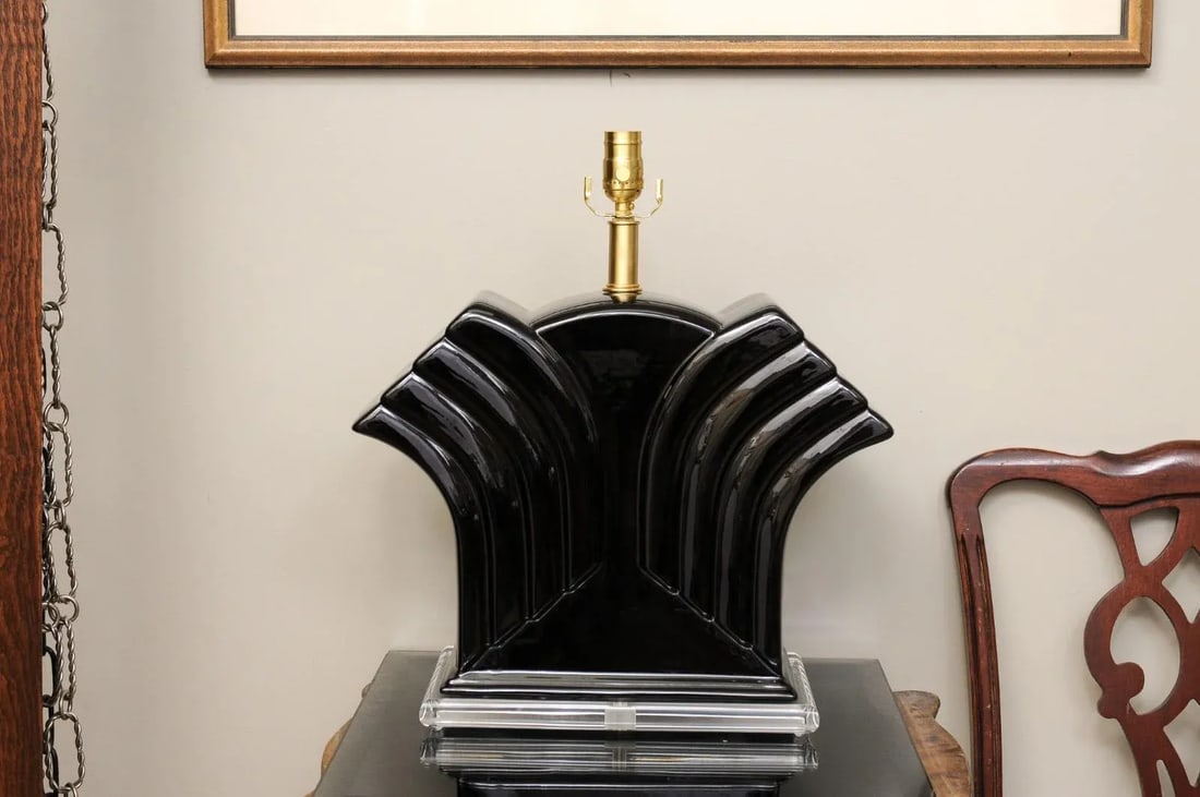 Pair of Vintage Art Deco Black Porcelain Lamps on Lucite - 9